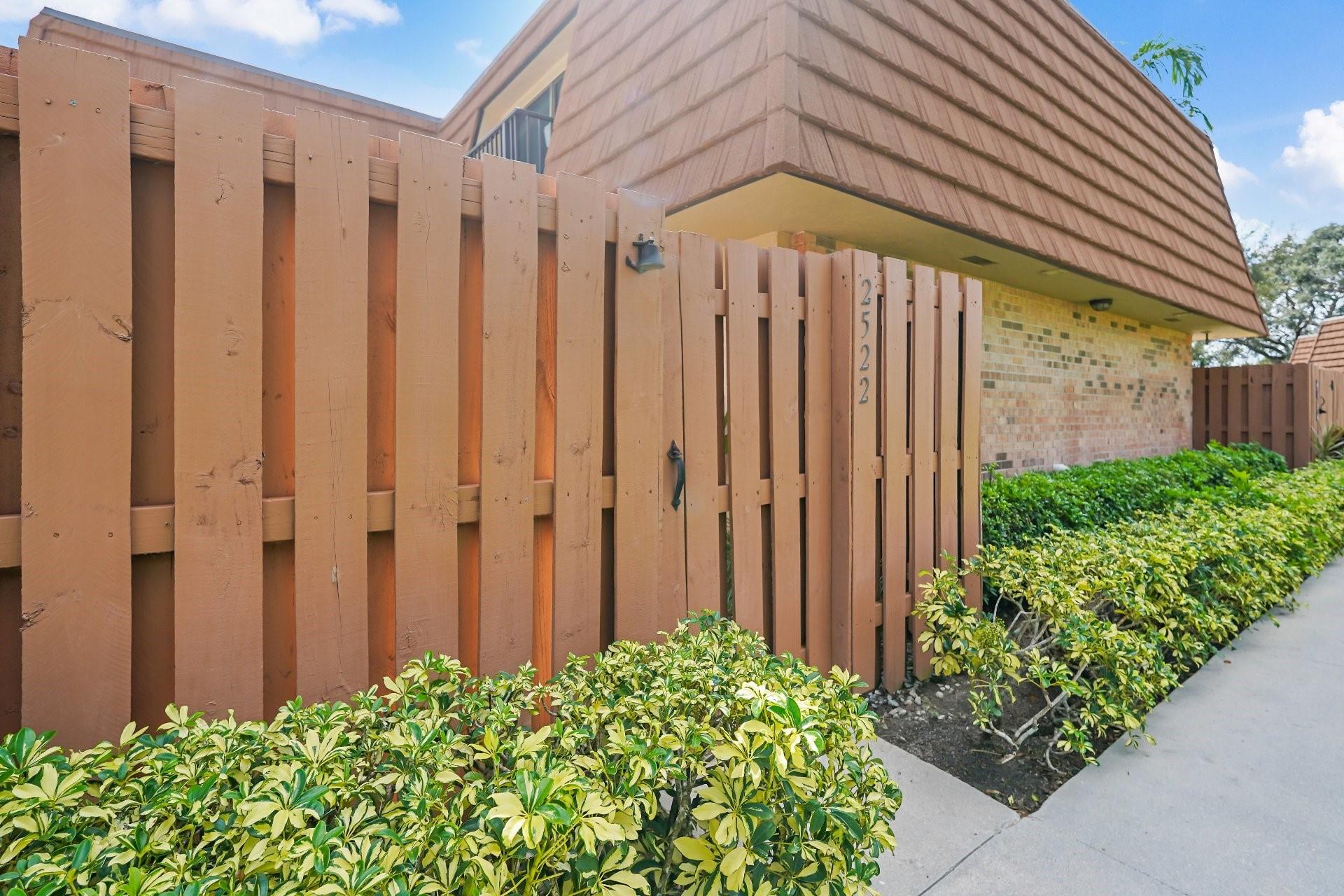 Homes for sale in Cooper City, FL | 2522 Camelot Ct, Cooper City, FL 33026 | MLS# F10534521