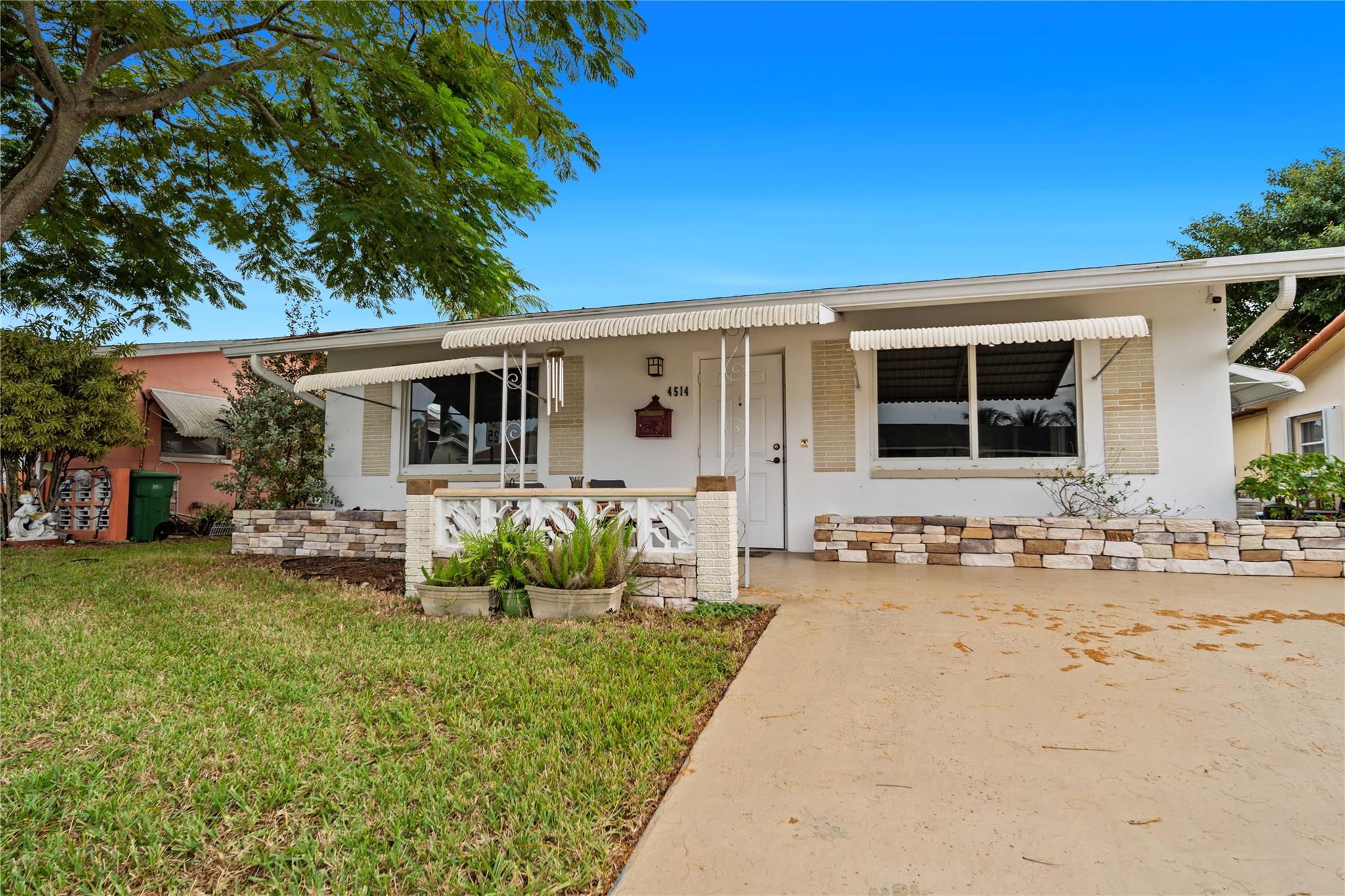 Mainlands Of Tamarac Lake