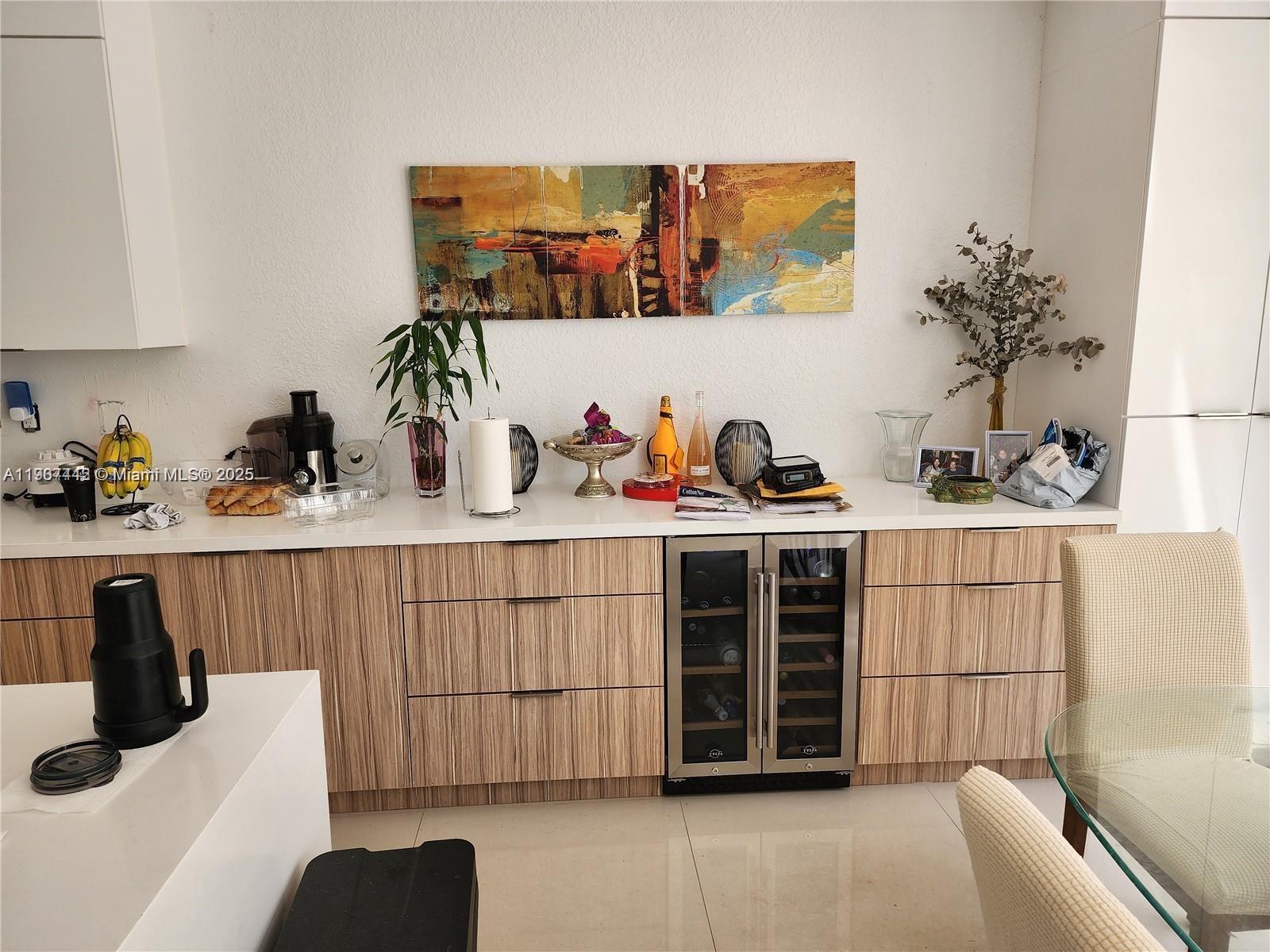 Condo for Sale in Pembroke Pines, FL