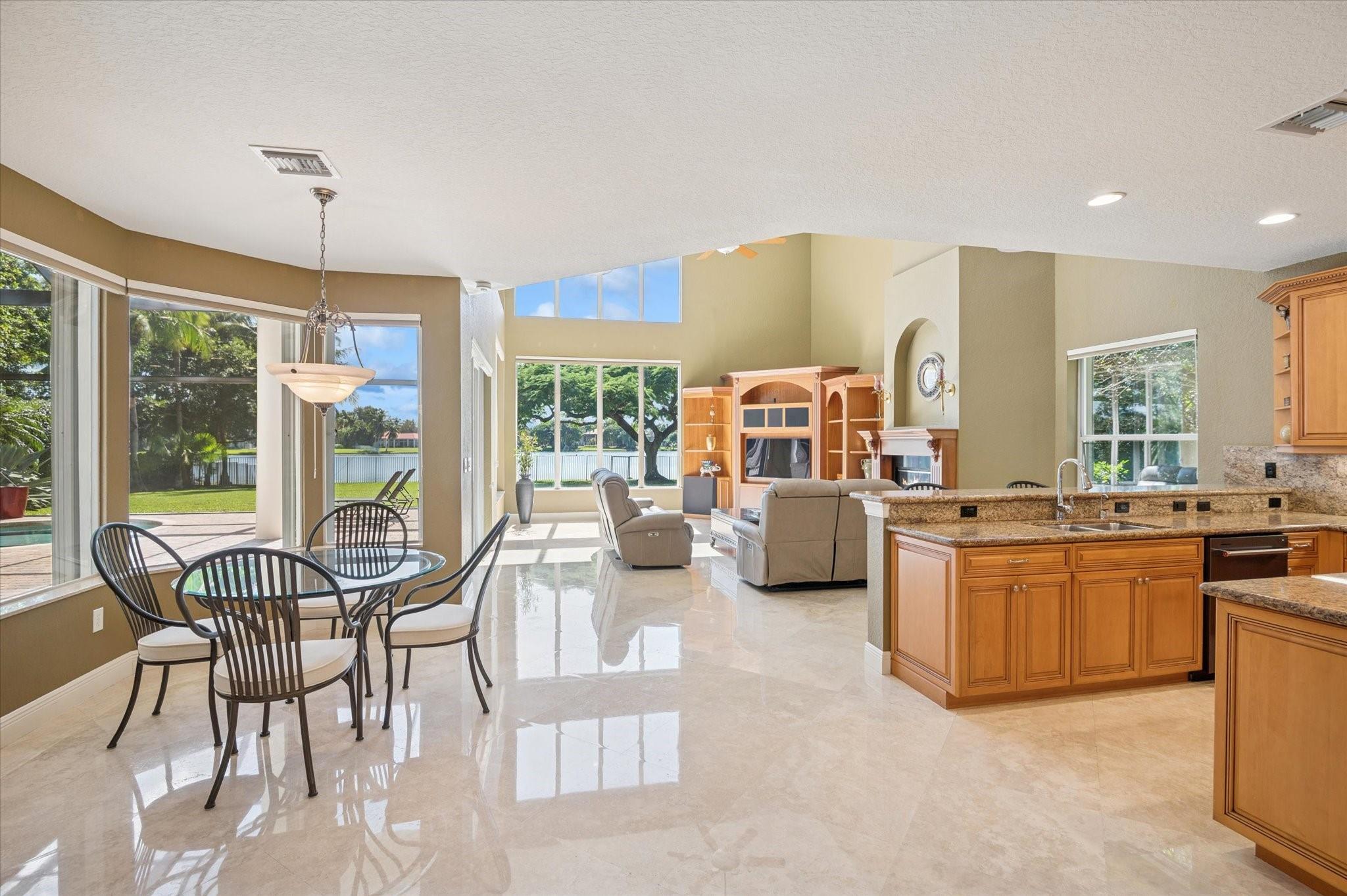 Homes for sale in Davie, FL | 10372 N Lake Vista Cir, Davie, FL 33328 | MLS# F10534294