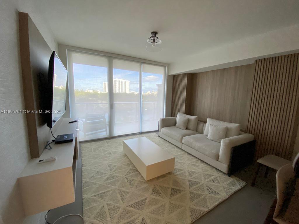 Apartamento para Alugar em North Miami Beach, FL