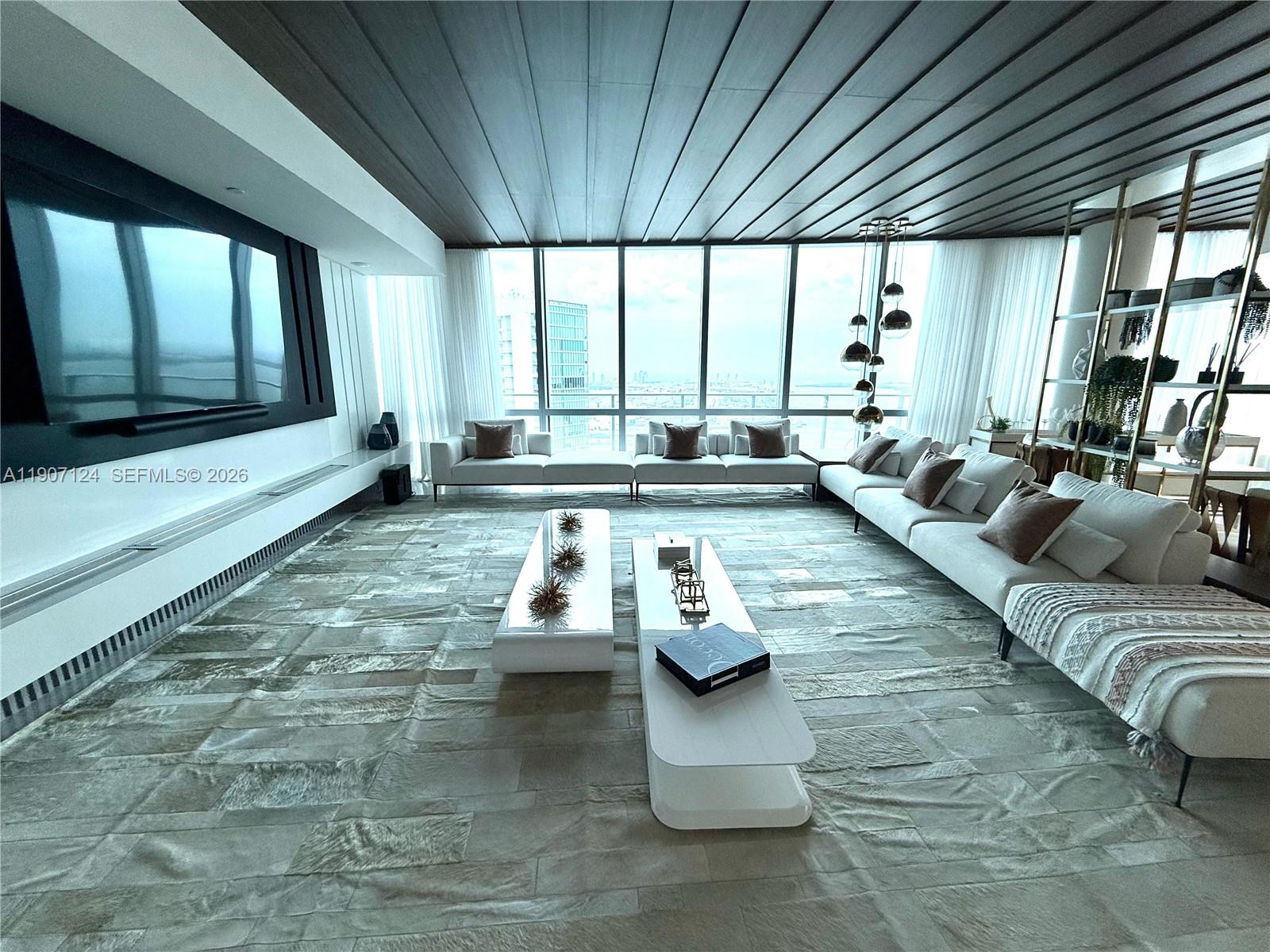 Paramount Miami Worldcent