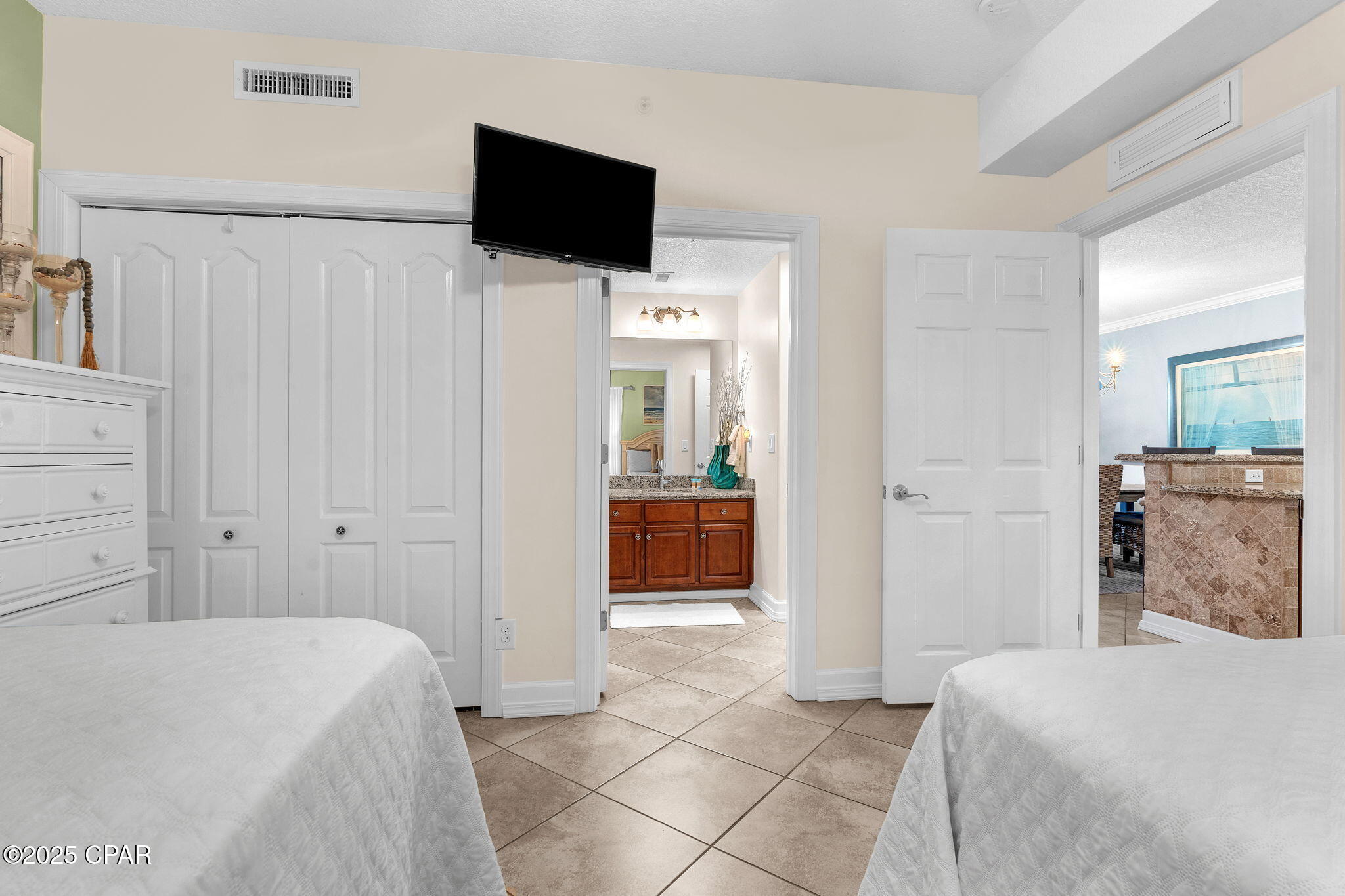 Image 18 For 17643 Front Beach  1605