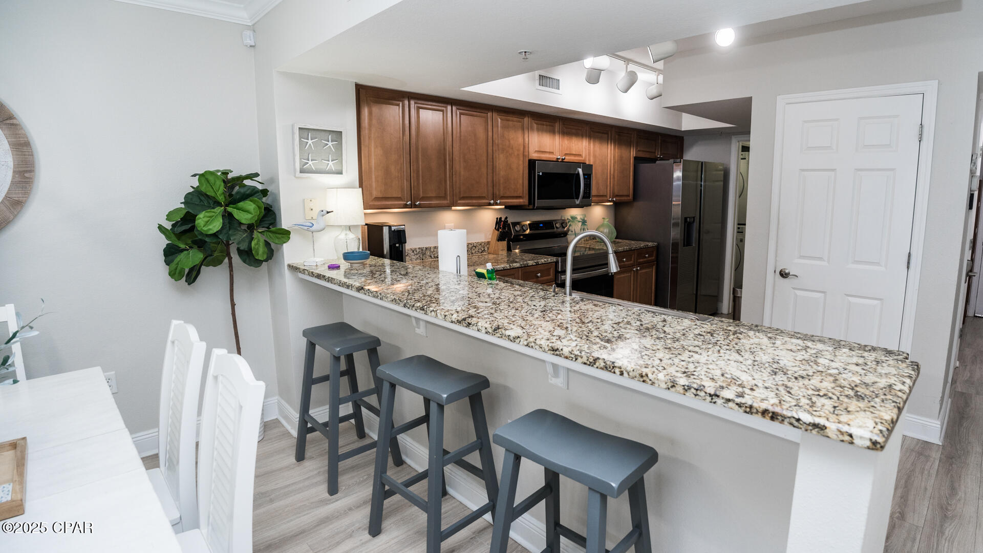 Image 4 For 14701 Front Beach Road 1831