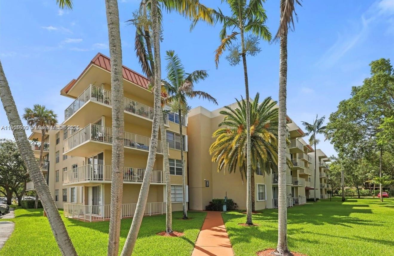 Village At The Falls Cond