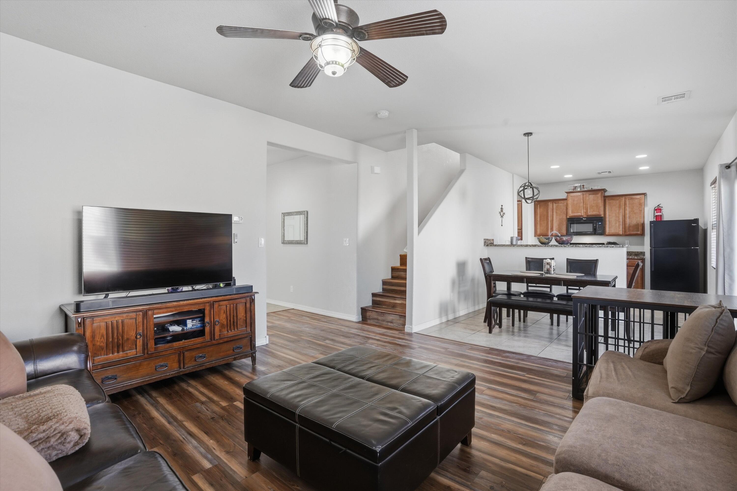 3625 Buckaroo Road NE 