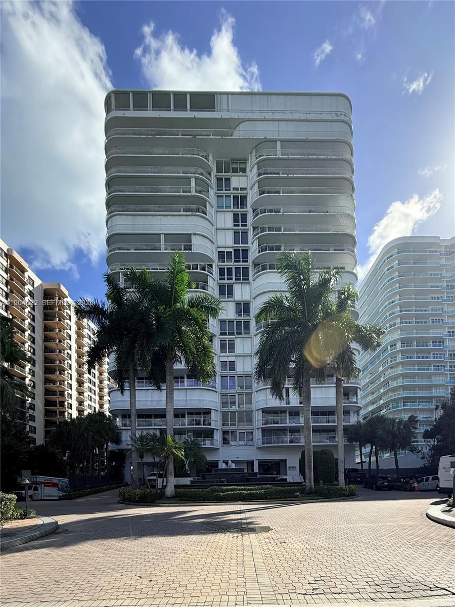 Bal Harbour 101 Condo