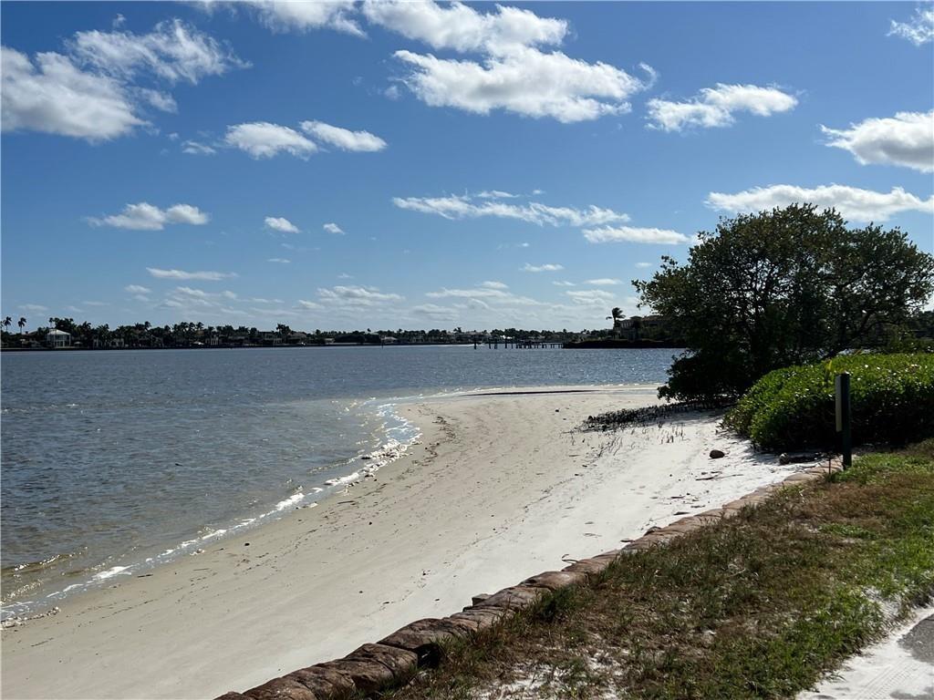 Homes for sale in Hypoluxo, FL | 7030 Half Moon Cir #418, Hypoluxo, FL 33462 | MLS# F10534975
