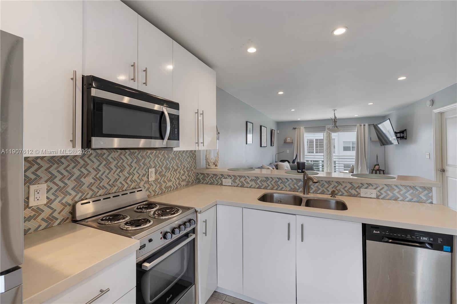 Homes for sale in Lauderdale By The Sea, FL | 1461 S Ocean Blvd #222, Lauderdale By The Sea, FL 33062 | MLS# A11907612