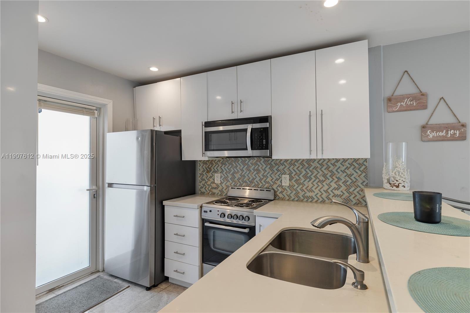 Homes for sale in Lauderdale By The Sea, FL | 1461 S Ocean Blvd #222, Lauderdale By The Sea, FL 33062 | MLS# A11907612