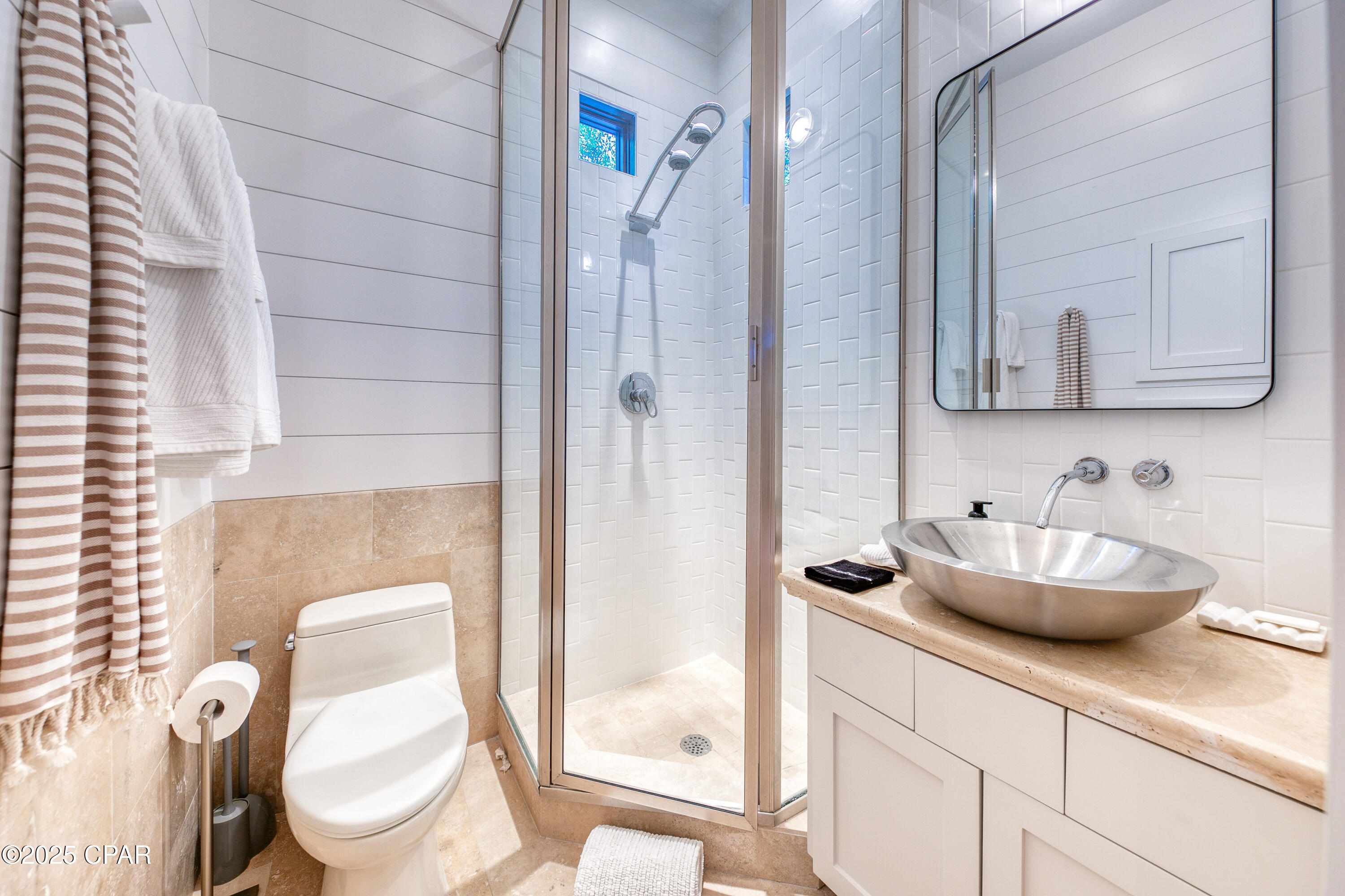 Image 13 For 210 Village Way