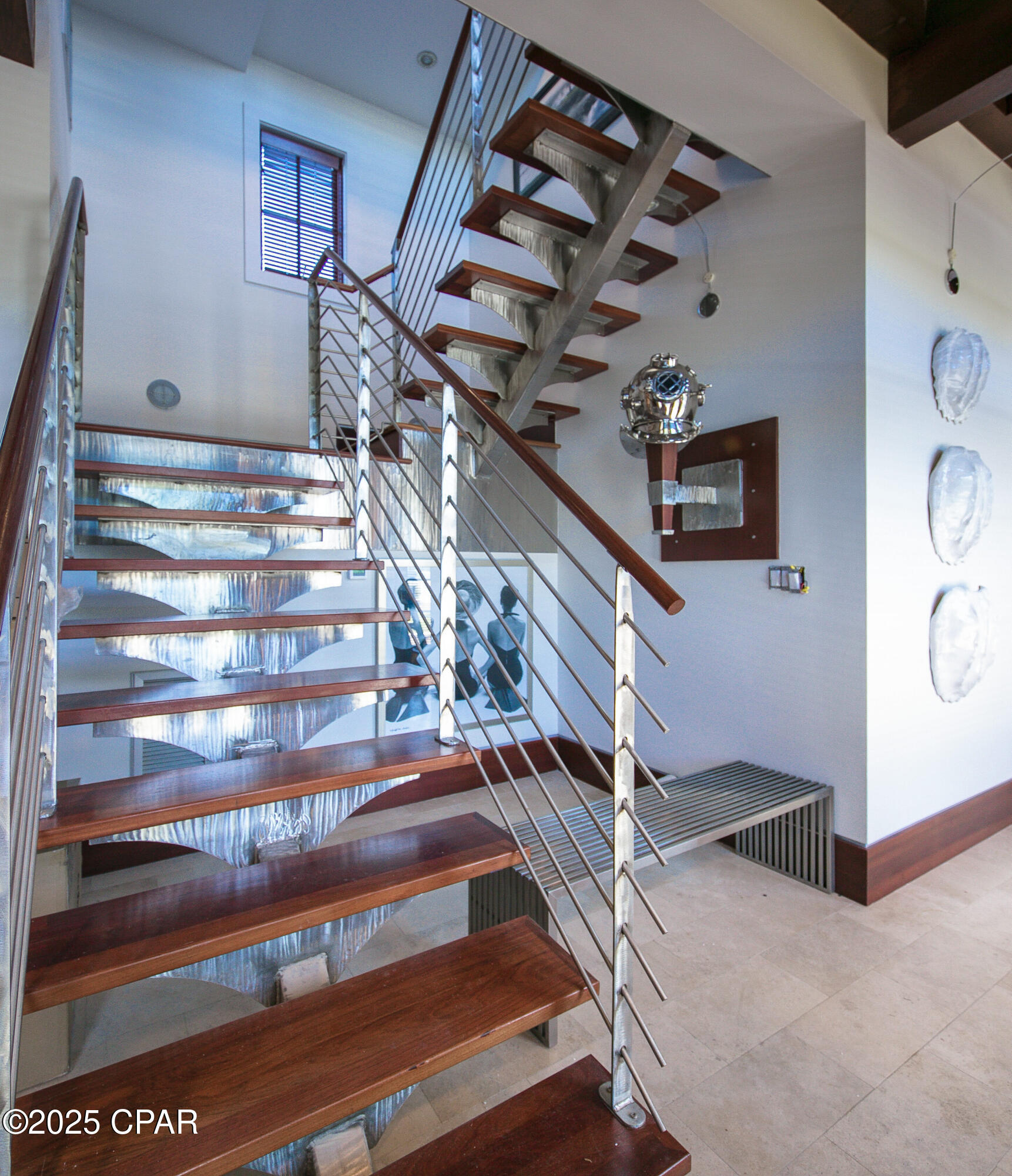 Listing photo id 14 for 210 Village Way