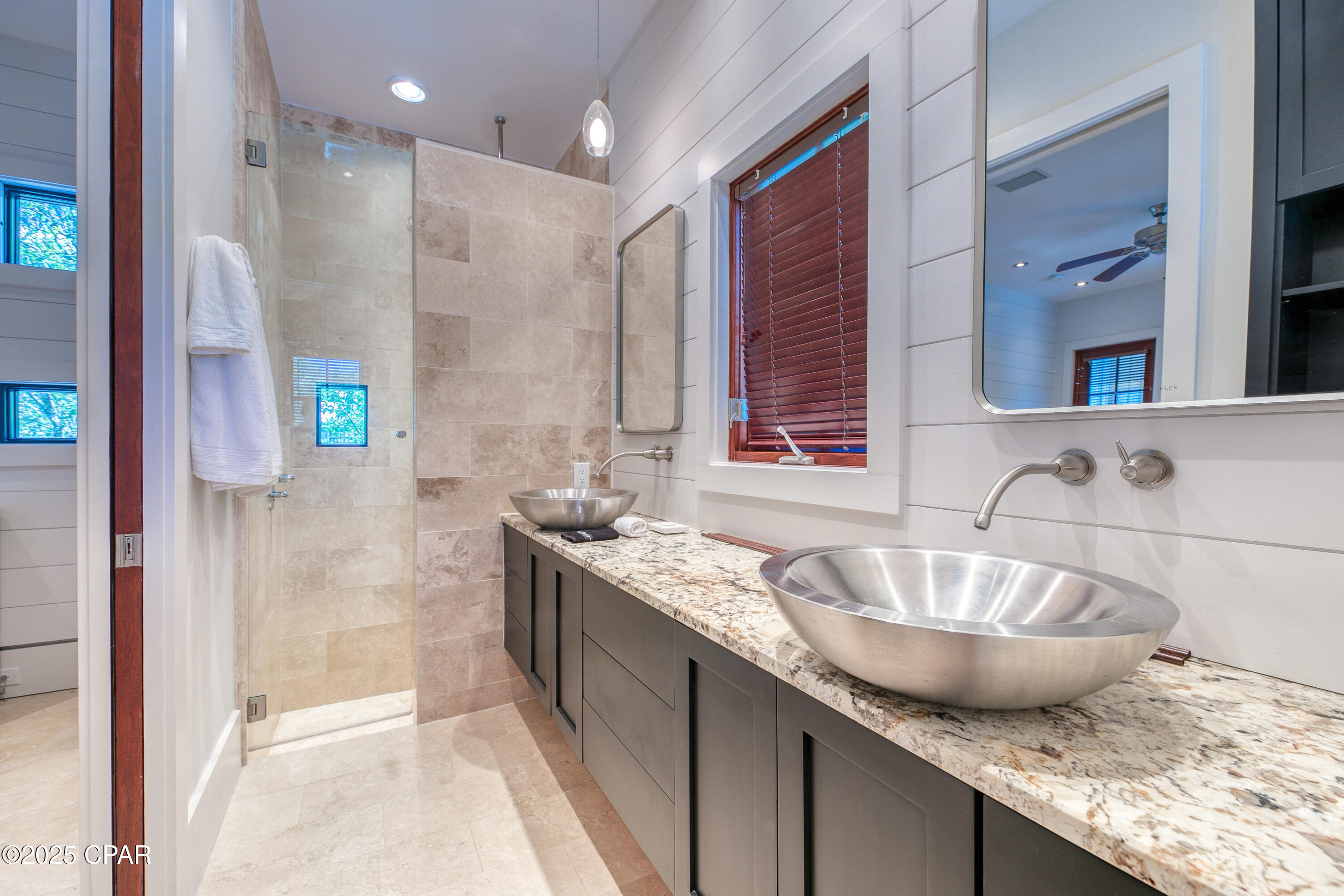 Listing photo id 7 for 210 Village Way