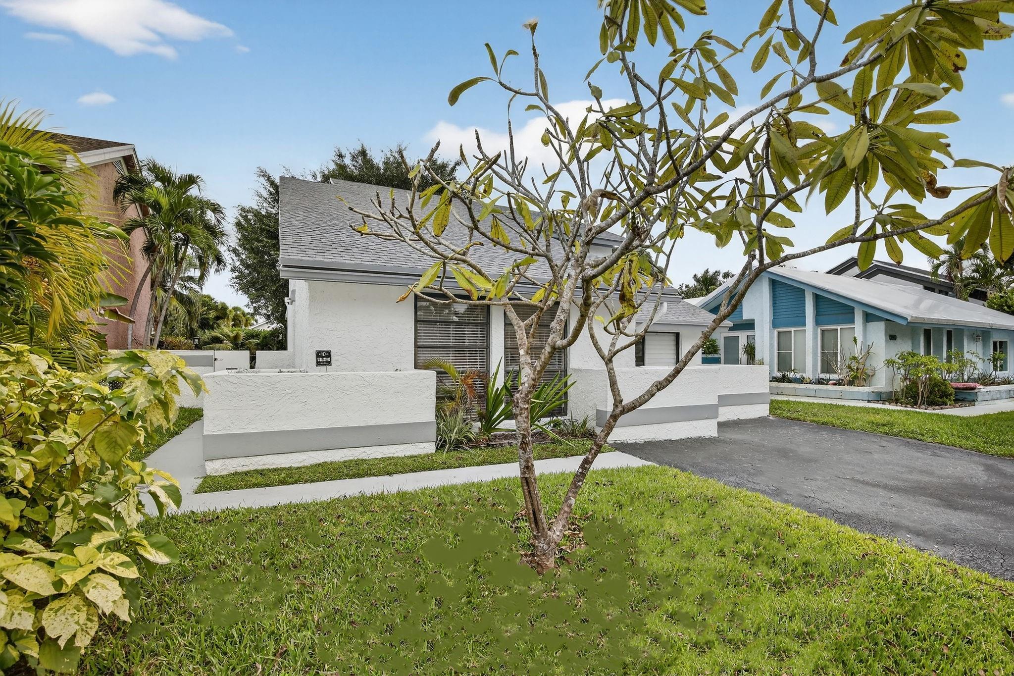 Homes for sale in Davie, FL | 3930 Sw 82Nd Ter, Davie, FL 33328 | MLS# F10534769