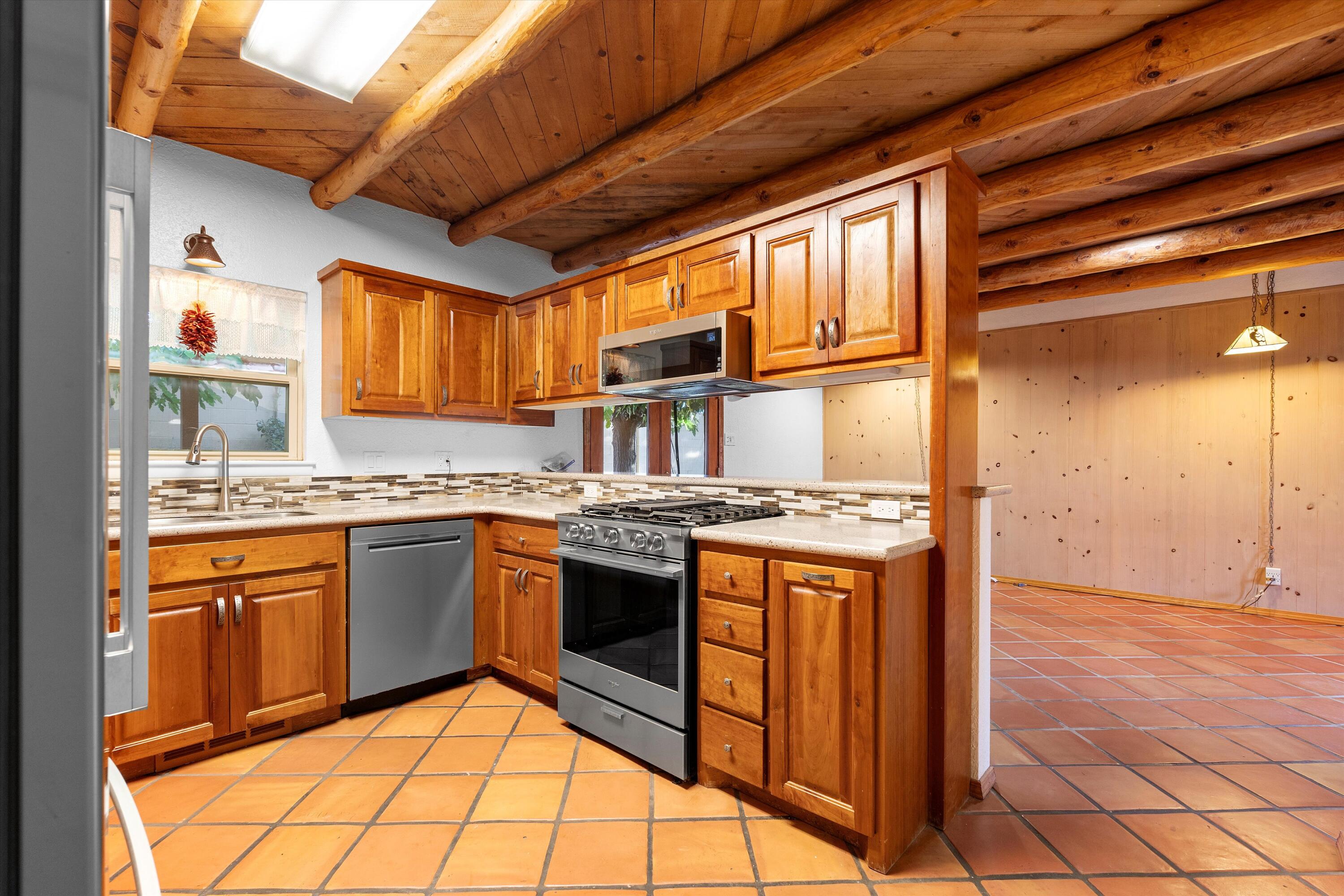 8501 Bellehaven Place NE Kitchen