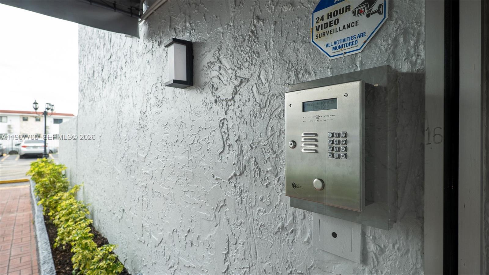 Twin Executive Towers Con