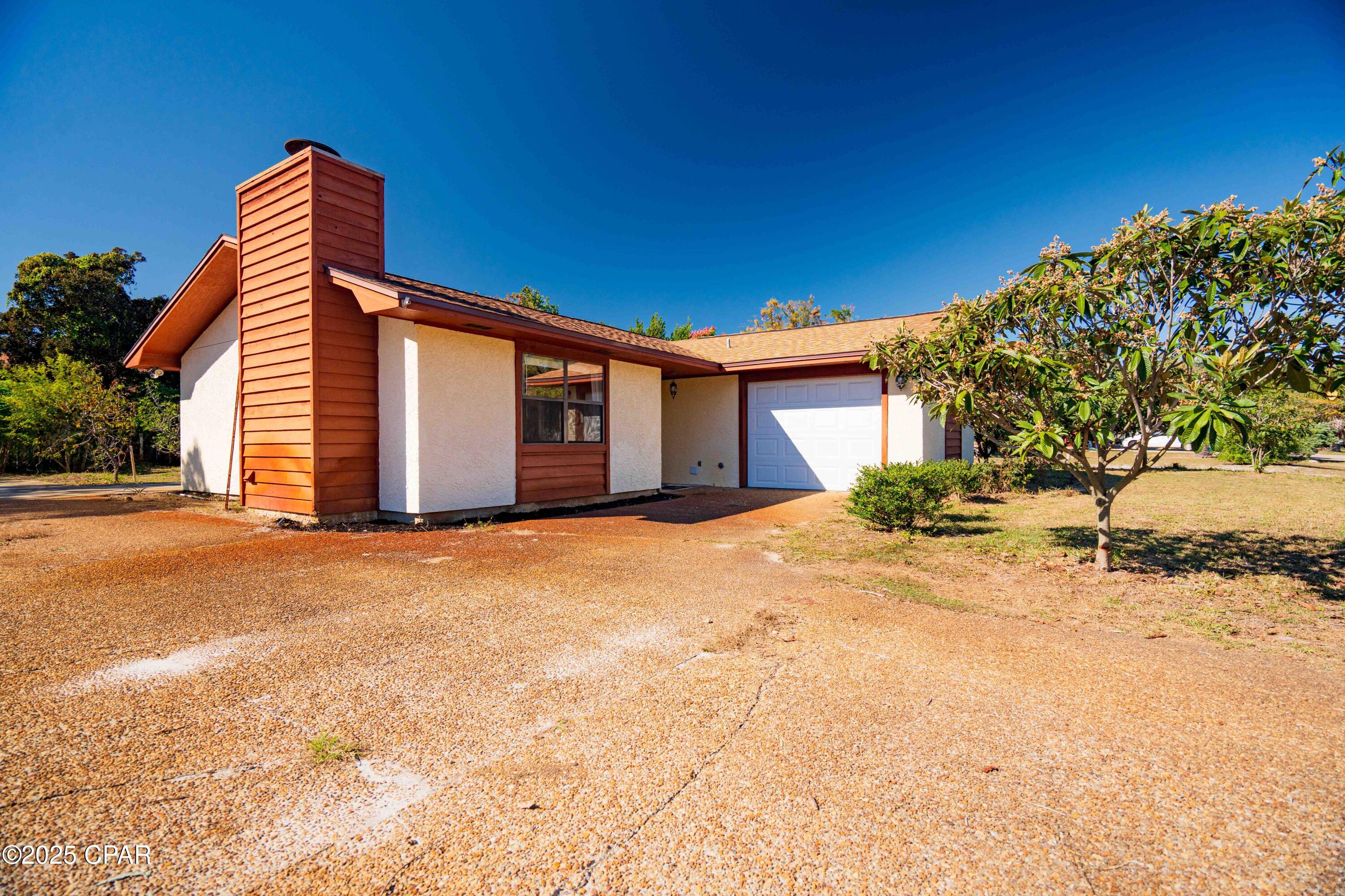 Image 26 For 585 Lagoon Oaks Drive