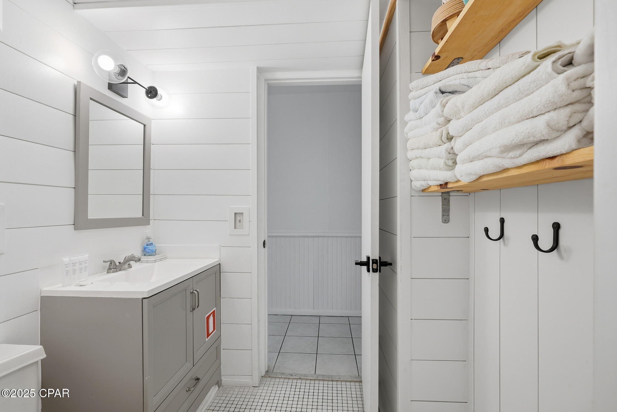 Image 11 For 8743 Thomas Drive  331