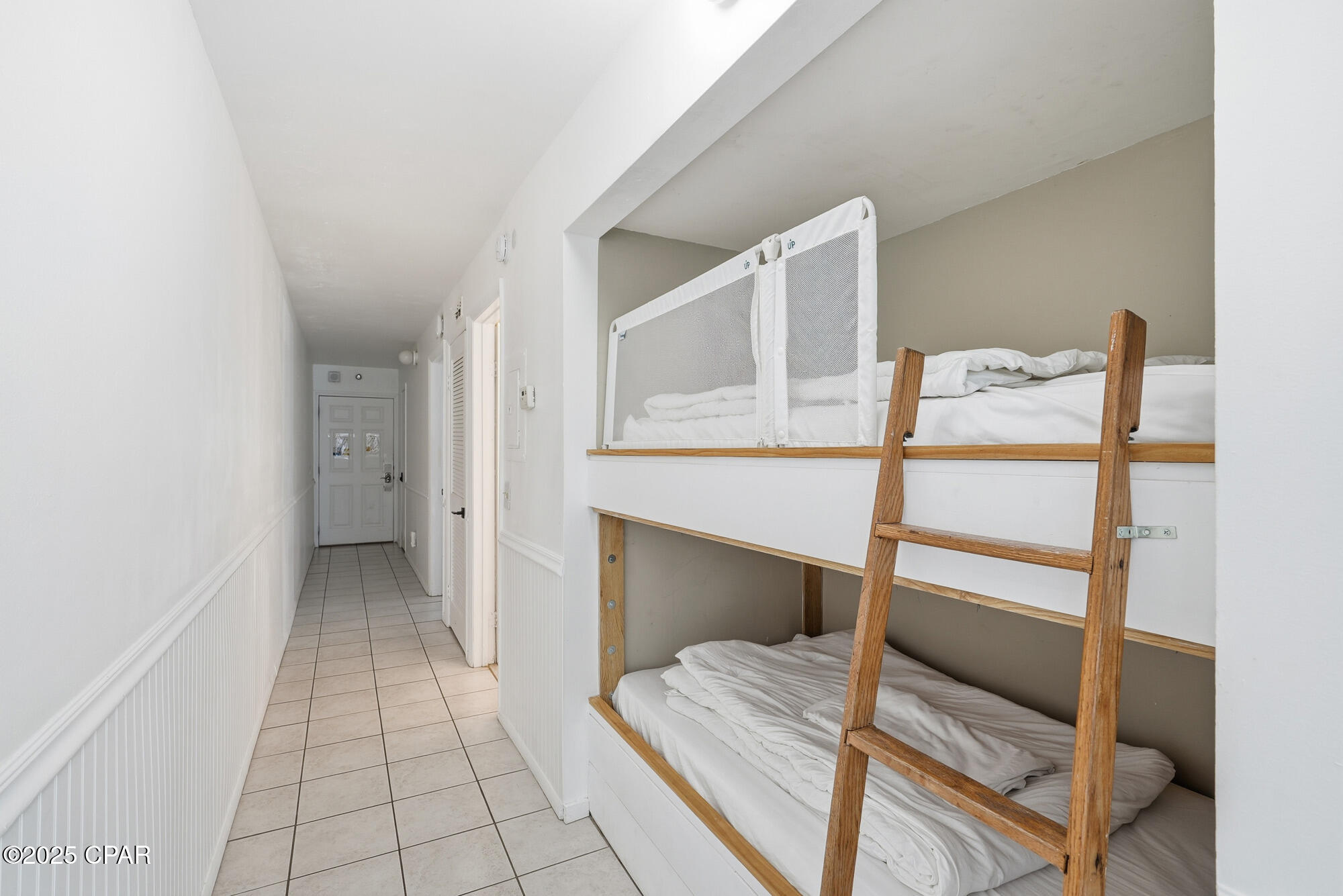 Image 12 For 8743 Thomas Drive  331