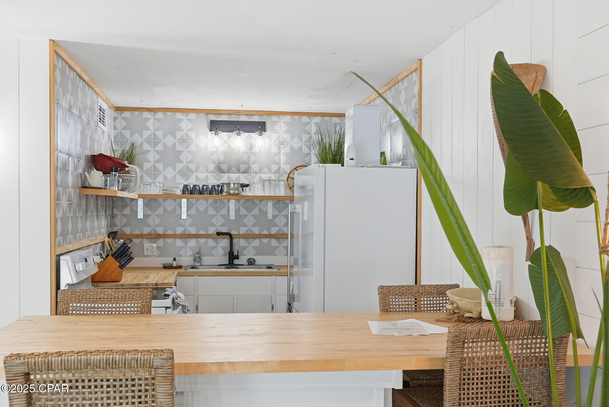 Image 20 For 8743 Thomas Drive  331