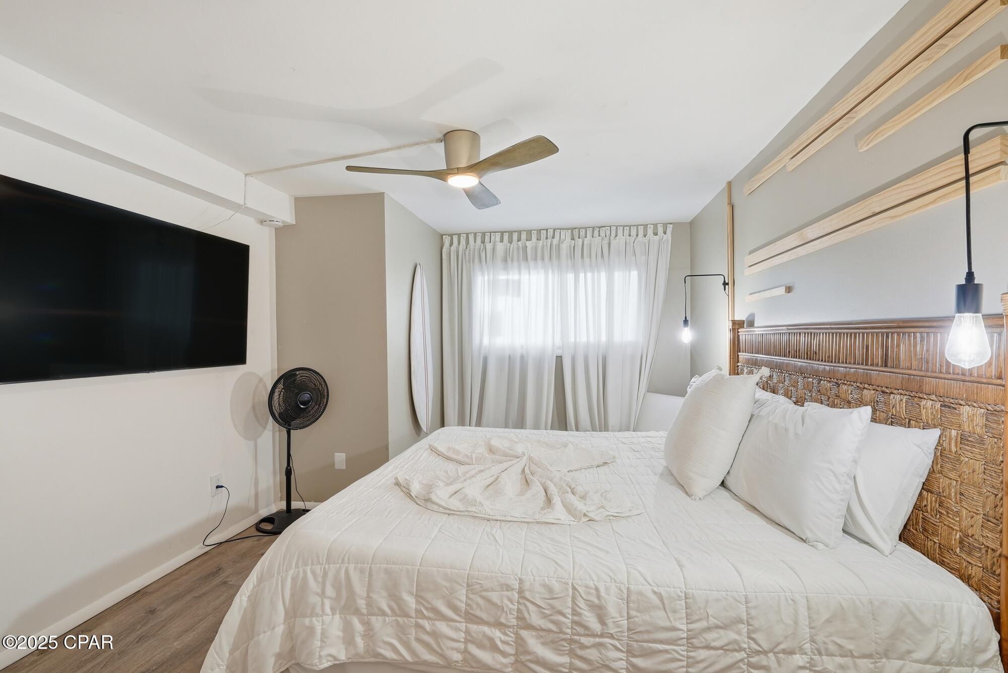 Image 3 For 8743 Thomas Drive  331