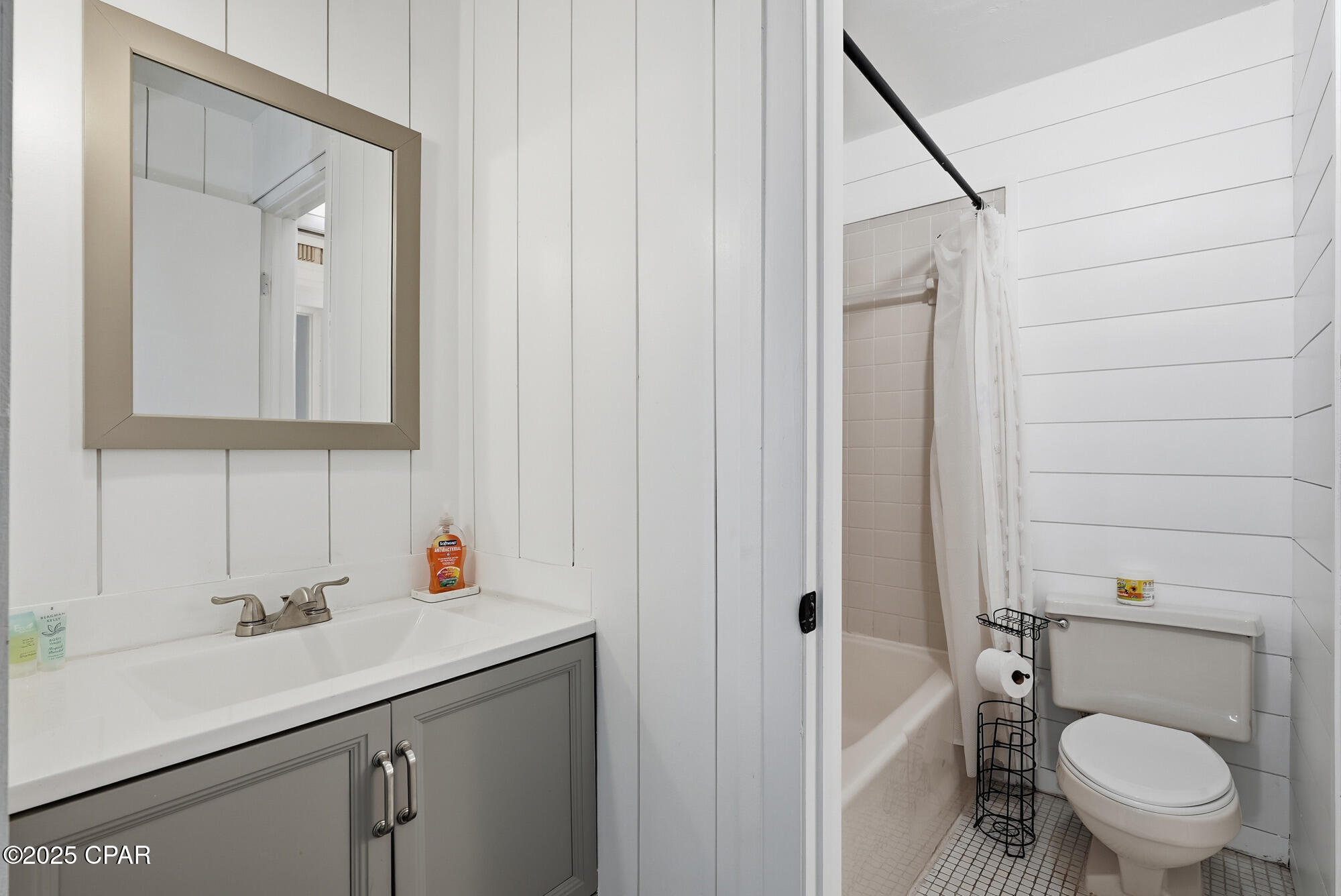 Image 5 For 8743 Thomas Drive  331