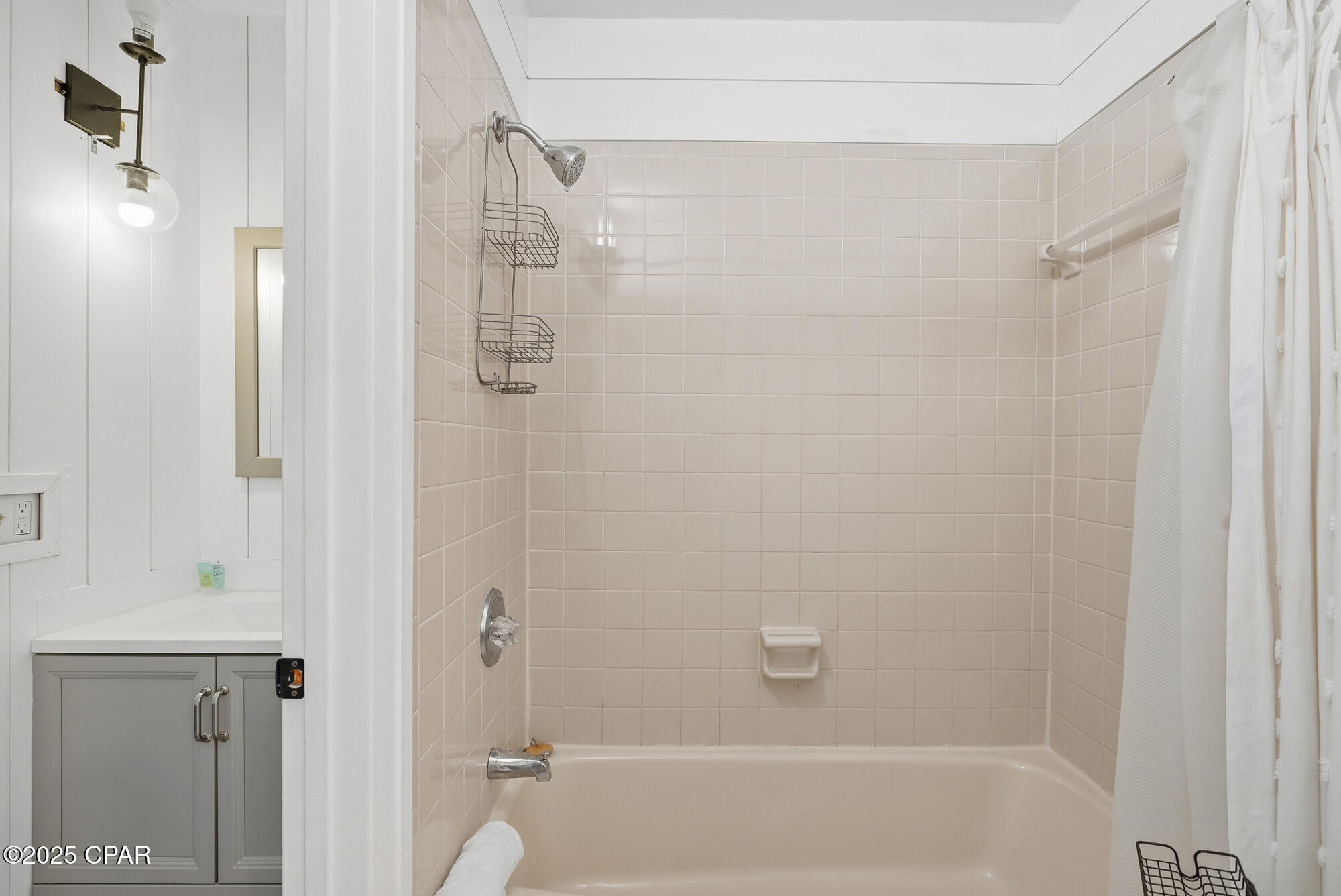 Image 8 For 8743 Thomas Drive  331