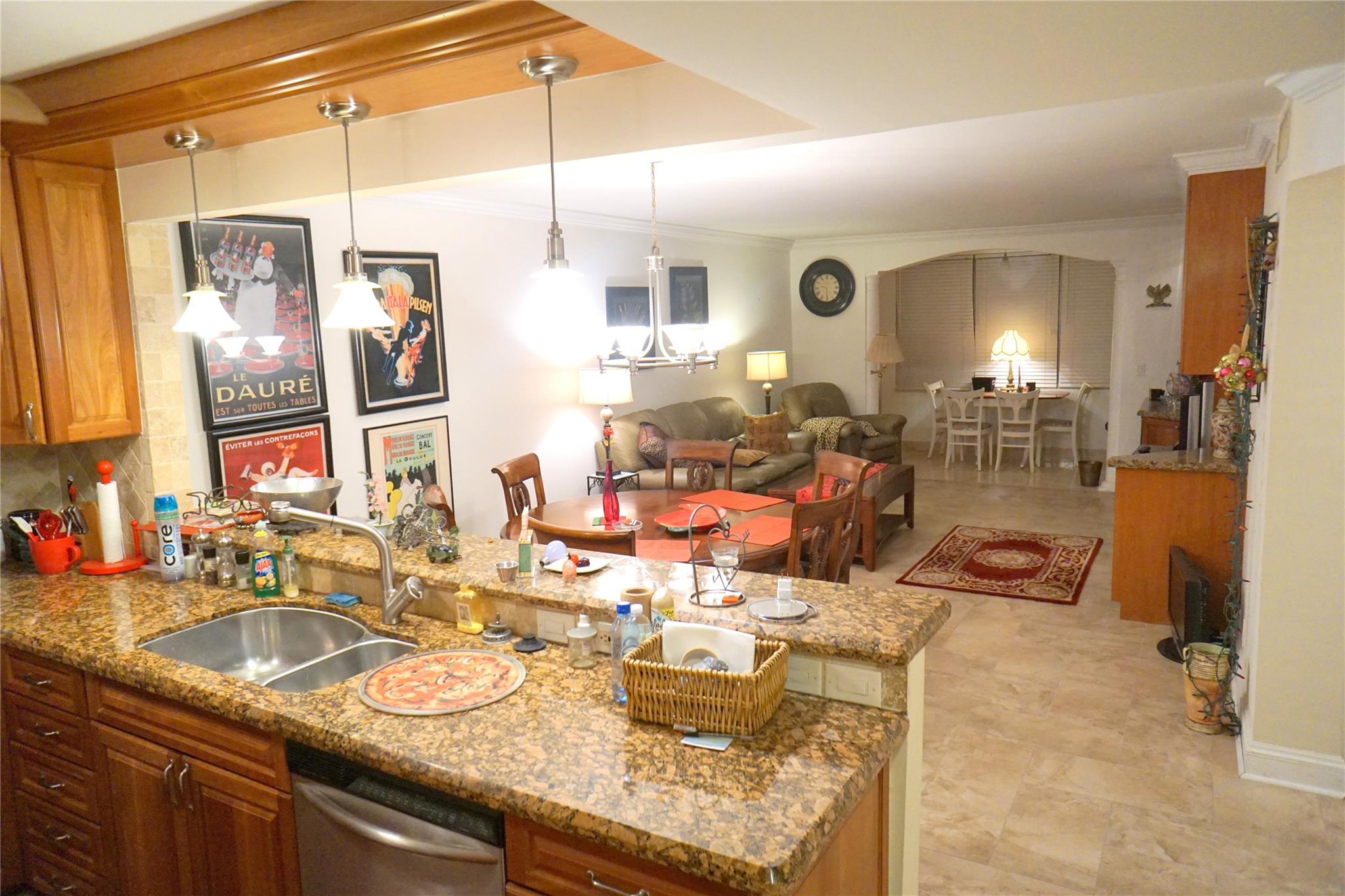 Homes for sale in Lauderdale Lakes, FL | 2851 Somerset Dr #103, Lauderdale Lakes, FL 33311 | MLS# F10535029