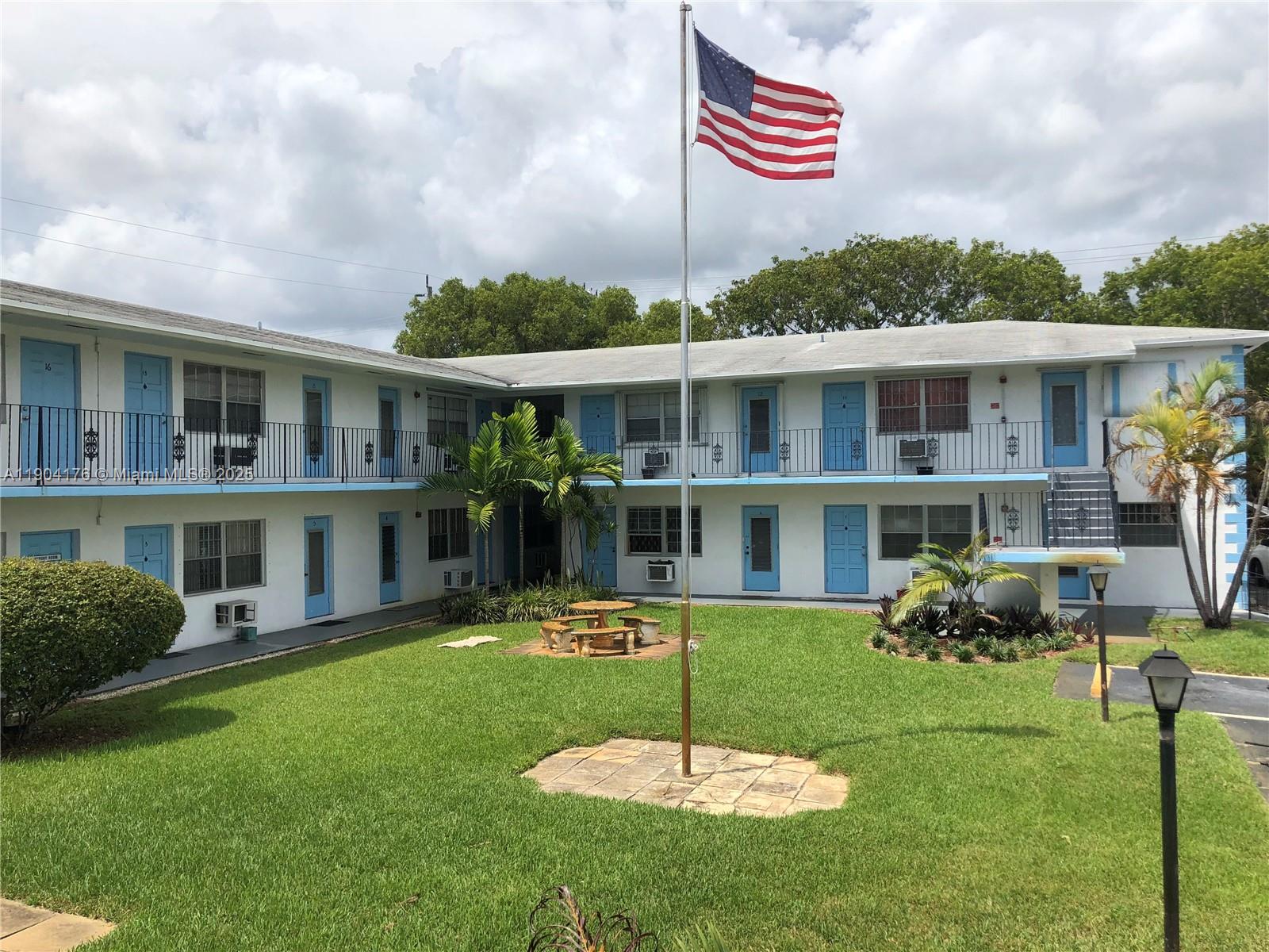 Pell Manor Condominium II