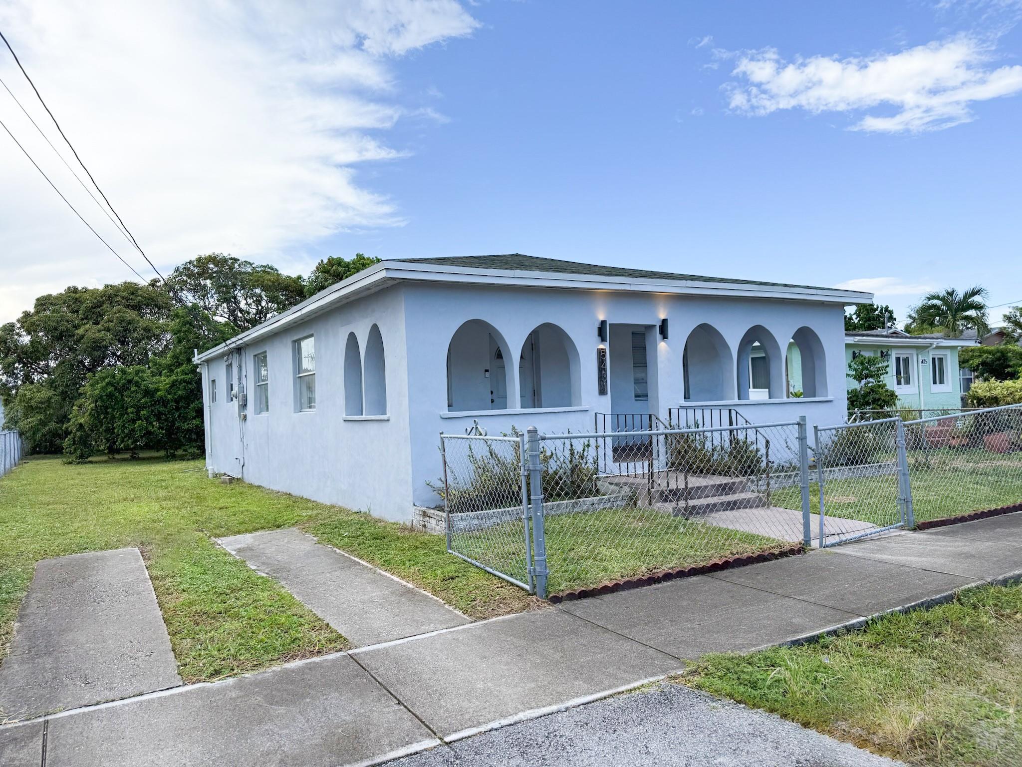 Homes for sale in West Park, FL | 5431 Sw 22nd St, West Park, FL 33023 | MLS# F10533159