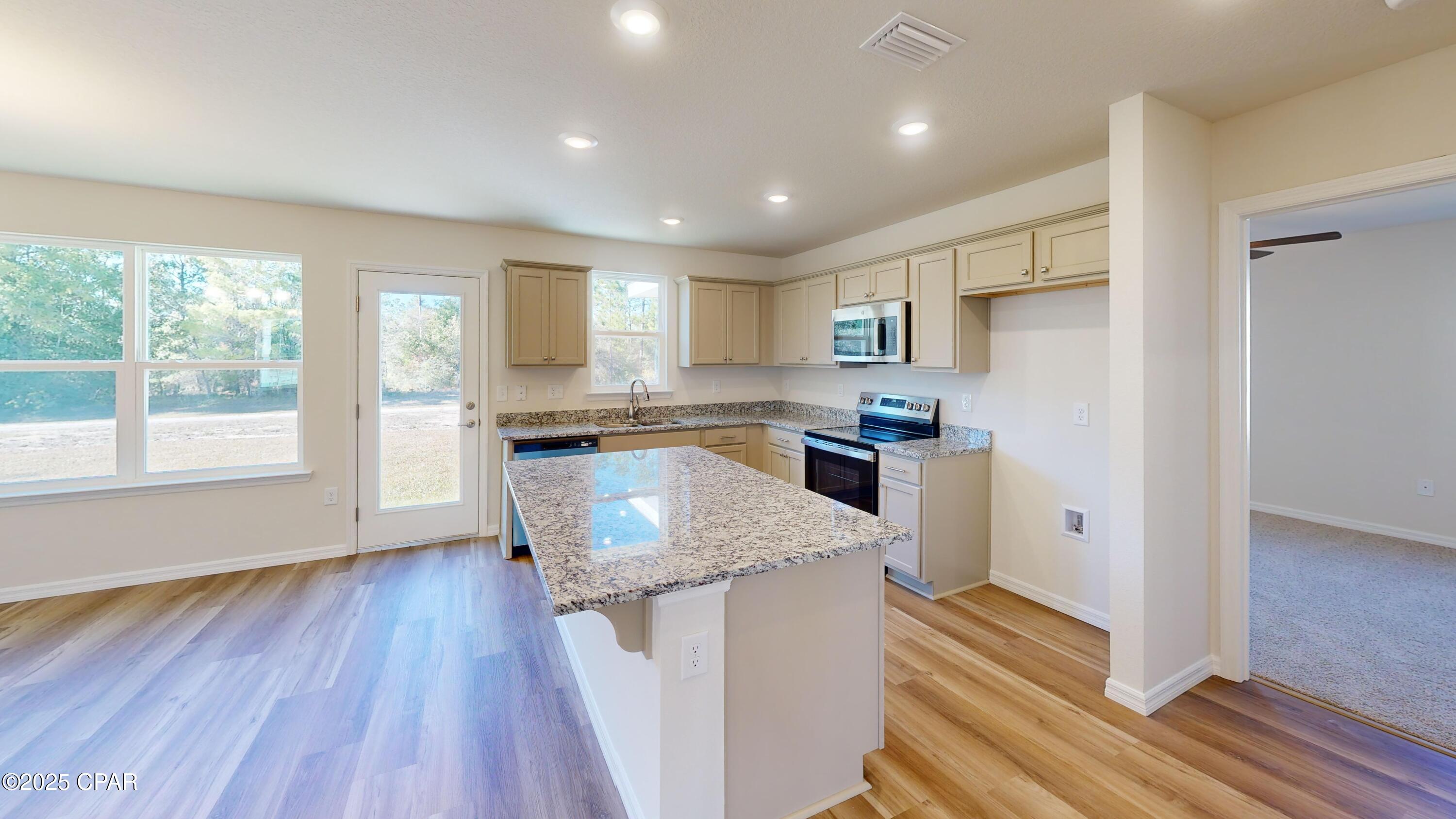 Image 15 For 3888 Bricknell Avenue