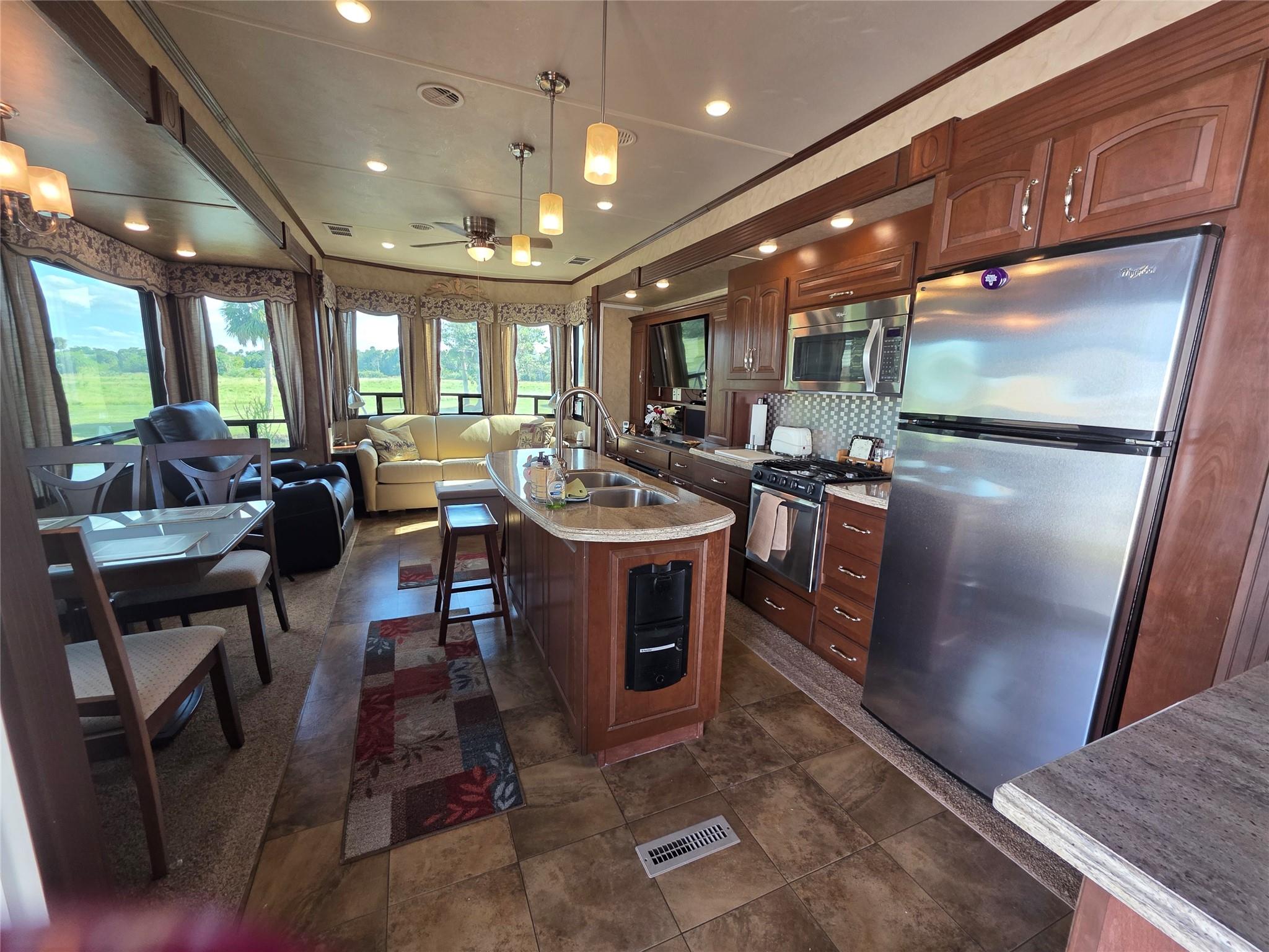 Homes for sale in Okeechobee, FL | 5274 Se 67Th Ave, Okeechobee, FL 34974 | MLS# F10534955