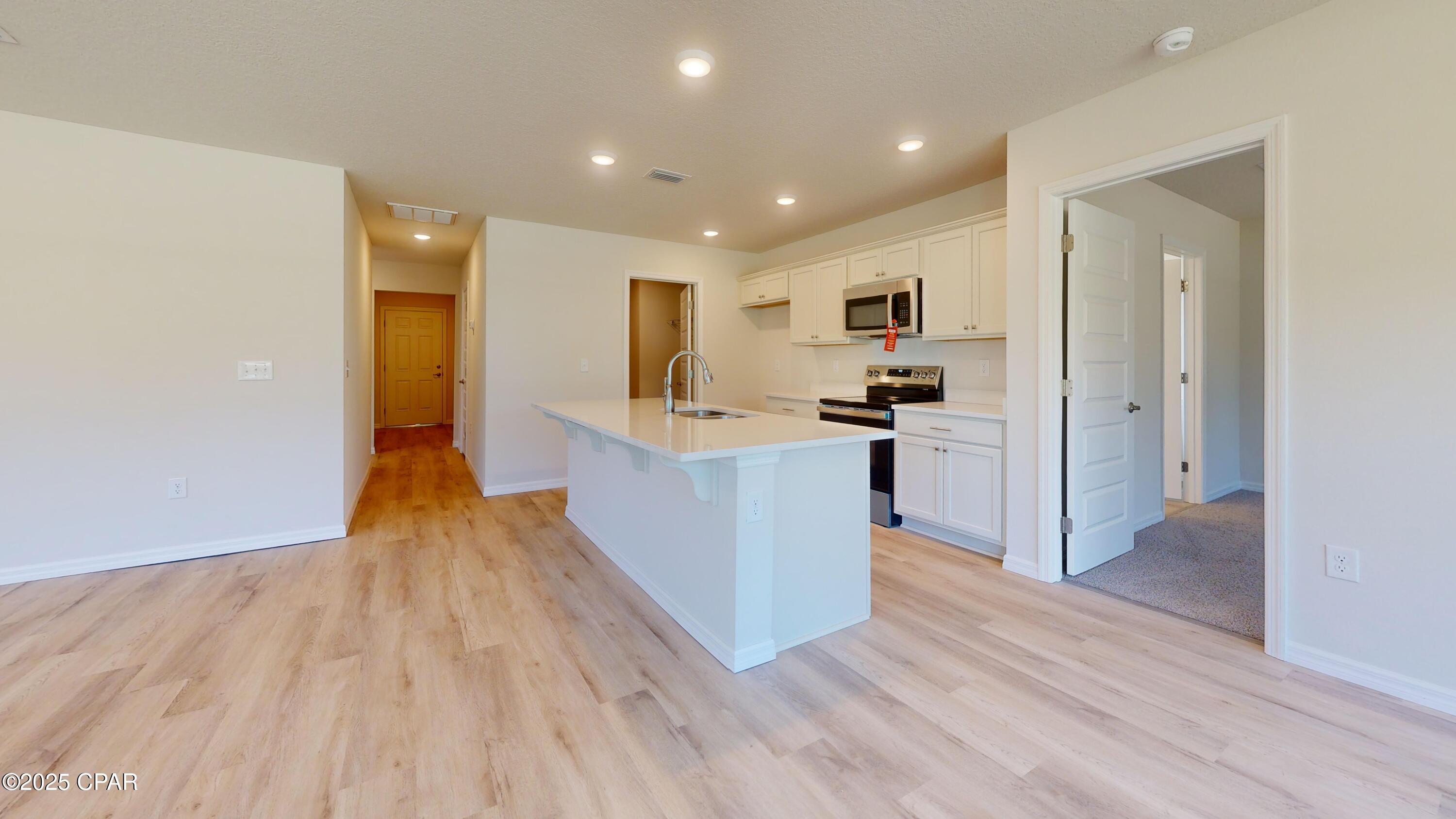 Image 17 For 3884 Bricknell Avenue