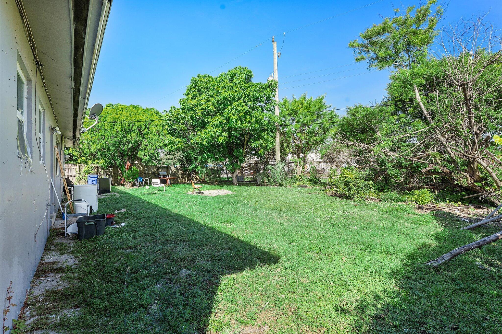 941 NE 51st Street, Deerfield Beach, FL 33064