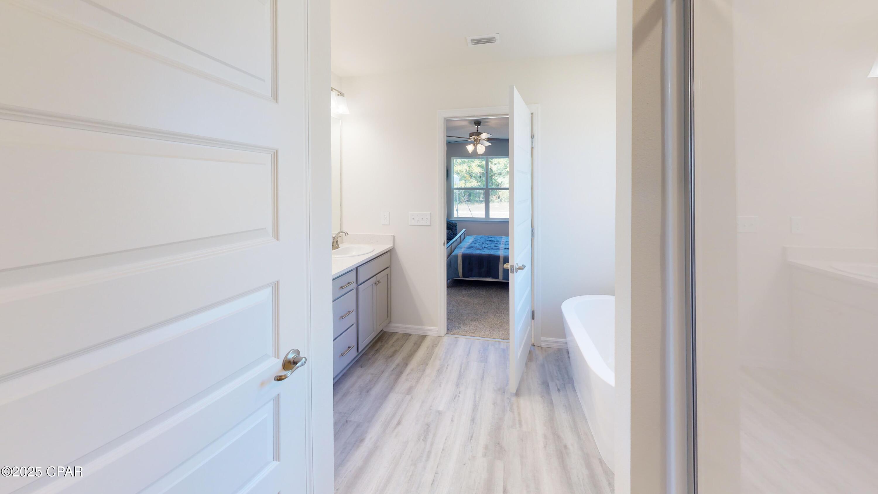 Image 3 For 3896 Bricknell Avenue