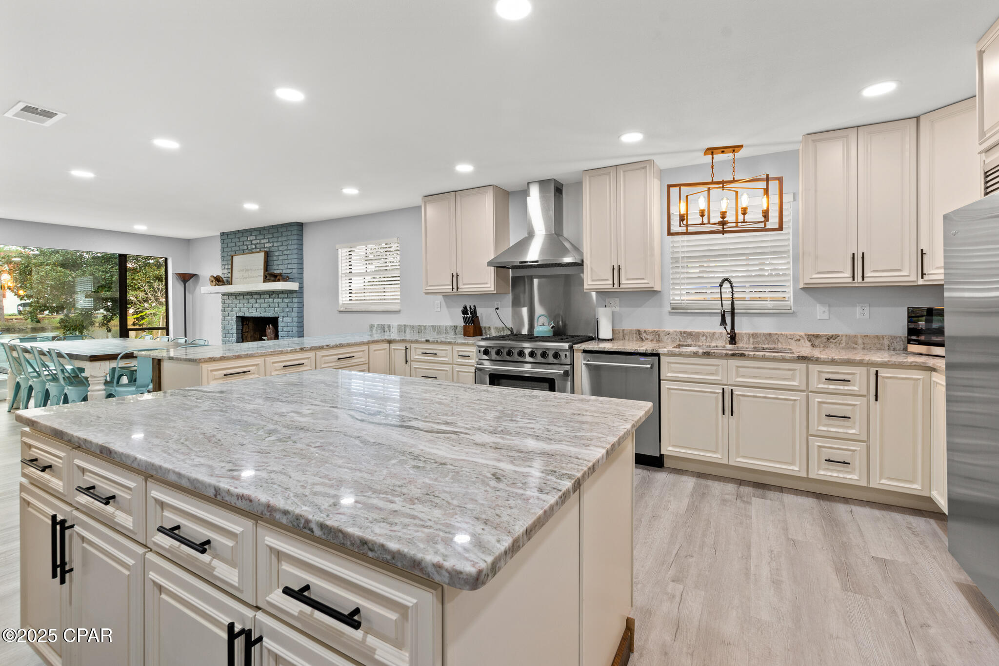 Image 11 For 8829 Lagoon Drive