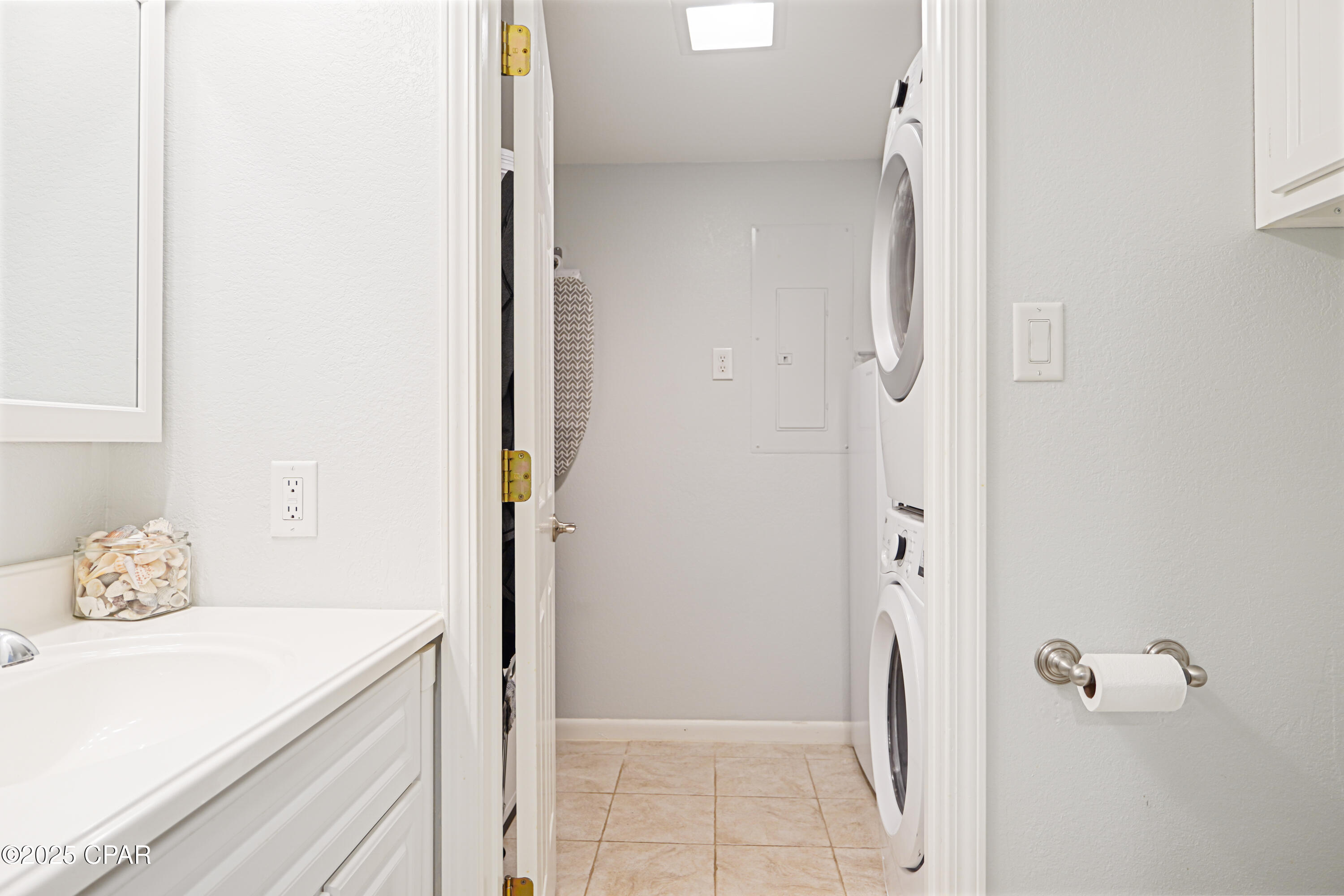 Image 32 For 22400 Front Beach Road 28