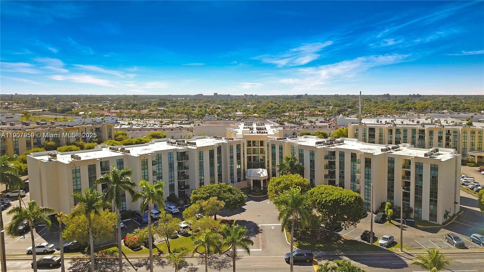 International Towers Cond