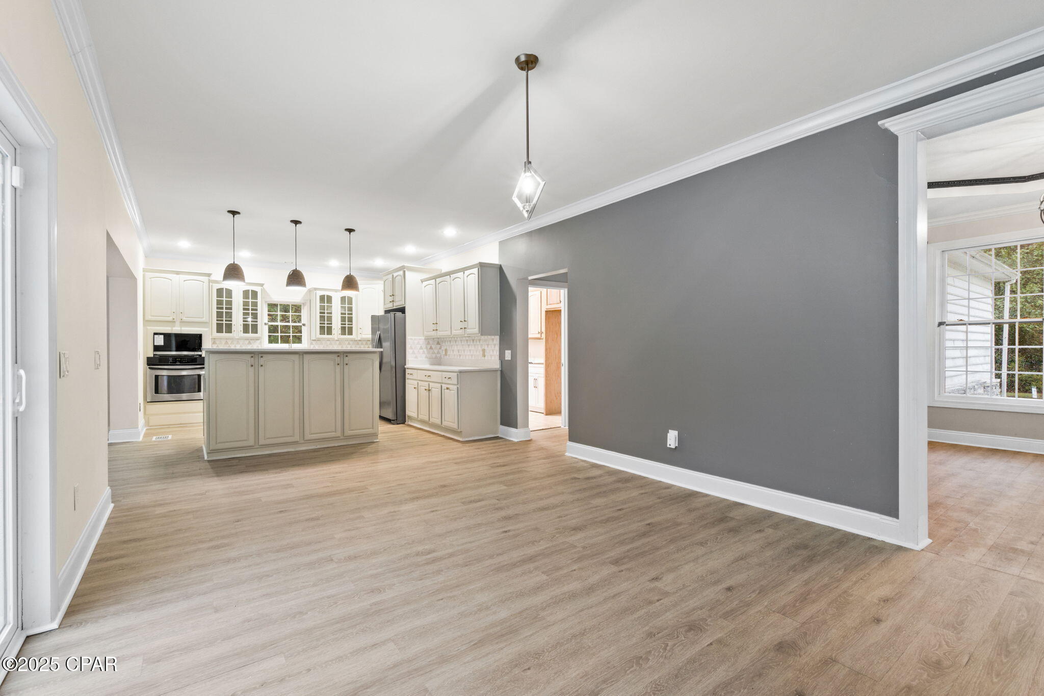 Image 14 For 117 Santa Barbara Avenue