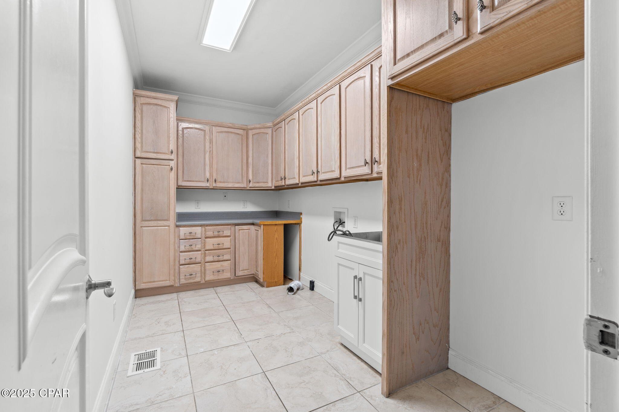 Image 17 For 117 Santa Barbara Avenue