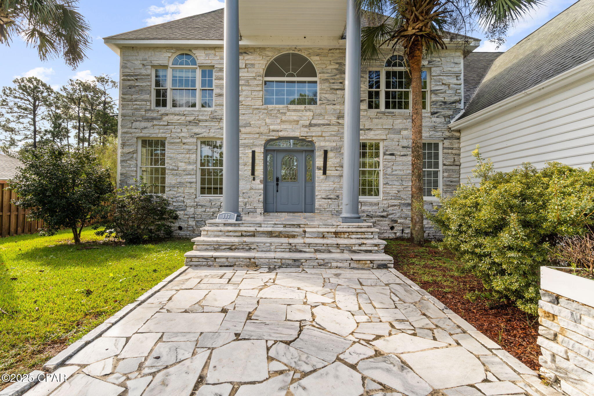 Image 2 For 117 Santa Barbara Avenue