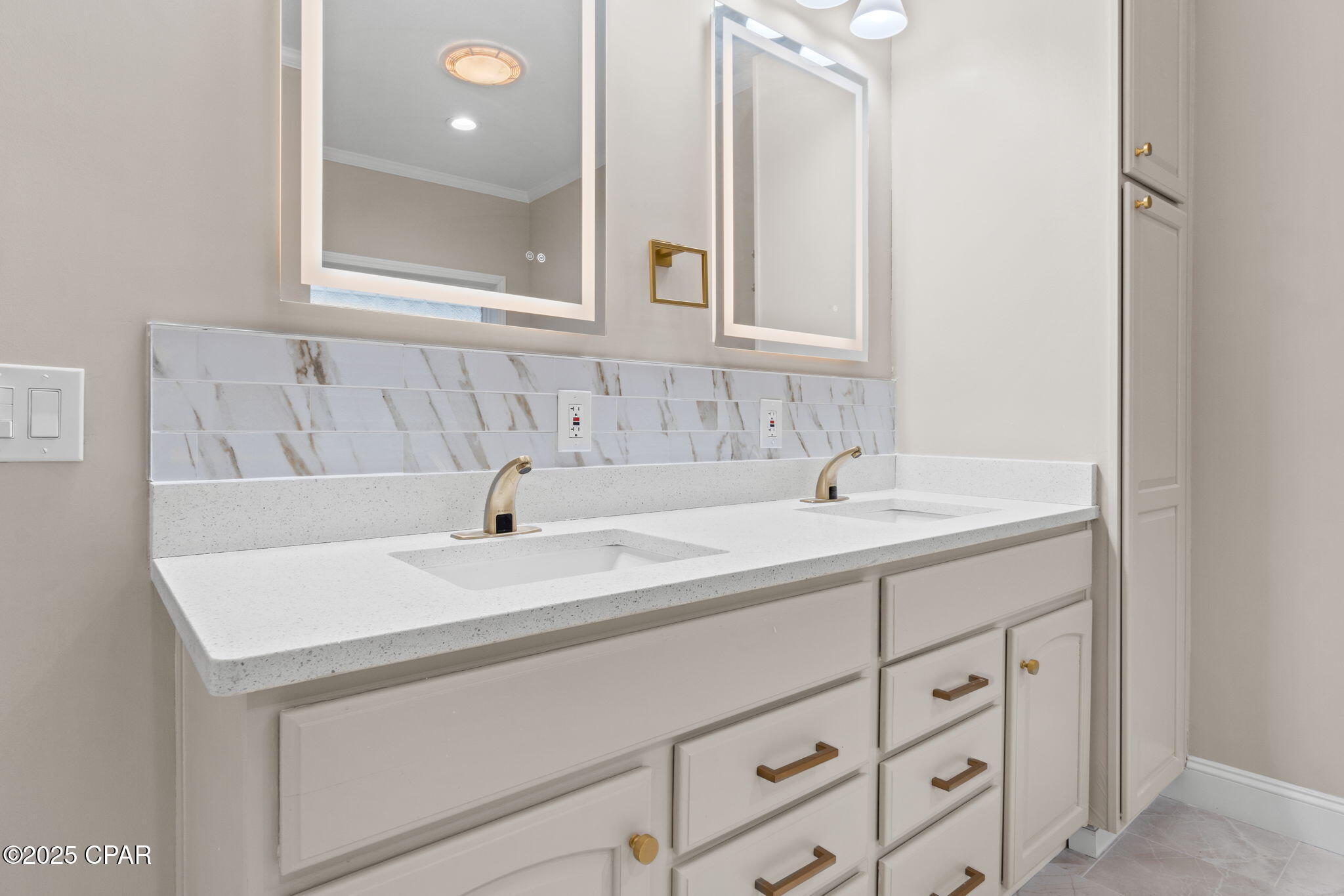 Image 33 For 117 Santa Barbara Avenue