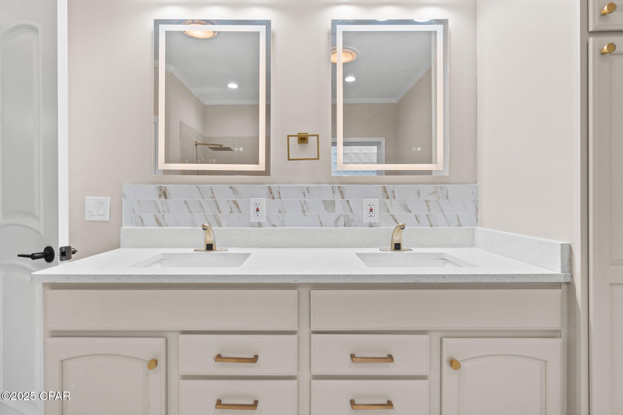 Image 34 For 117 Santa Barbara Avenue