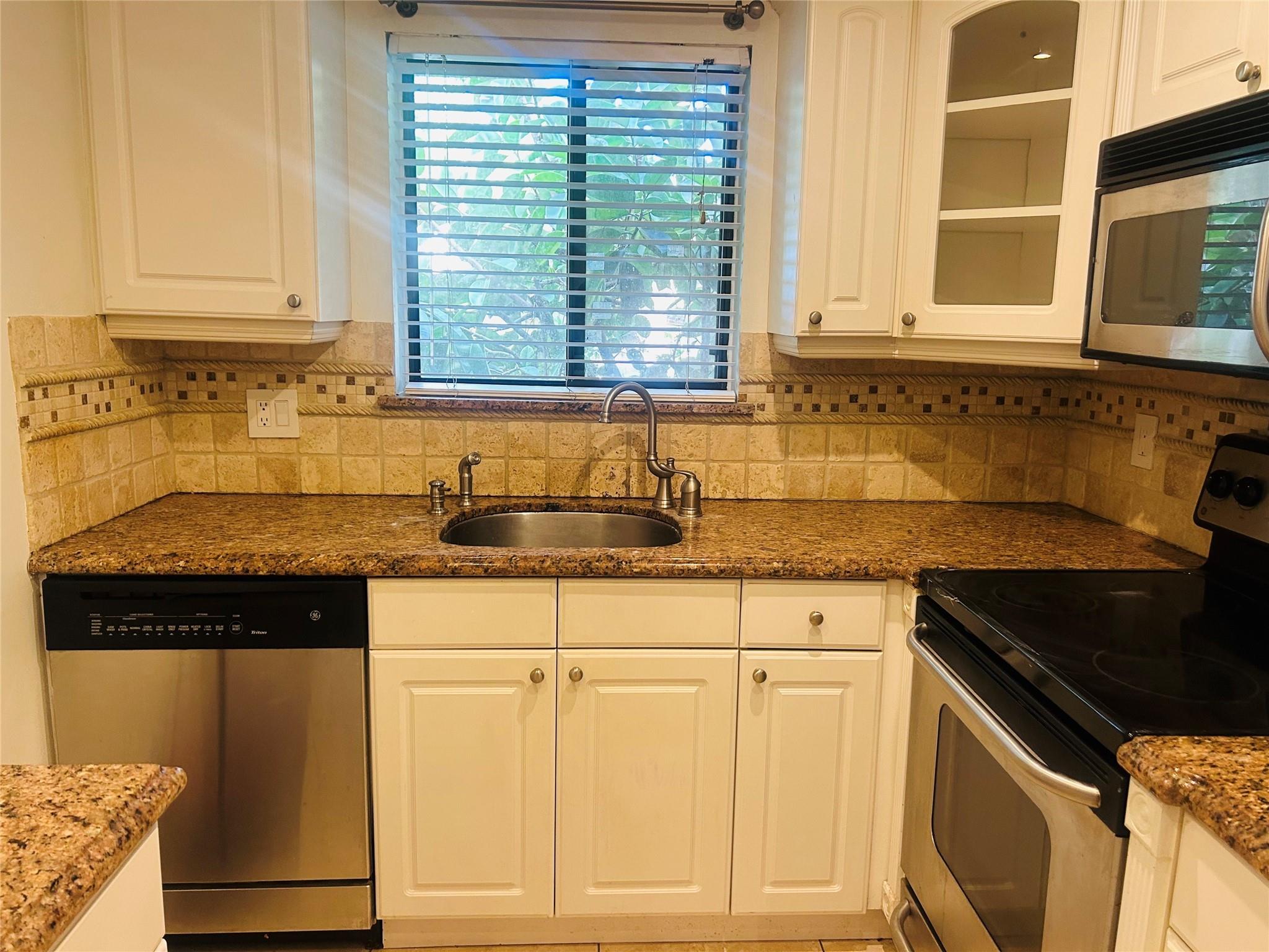 Village Townhouse-Pompano