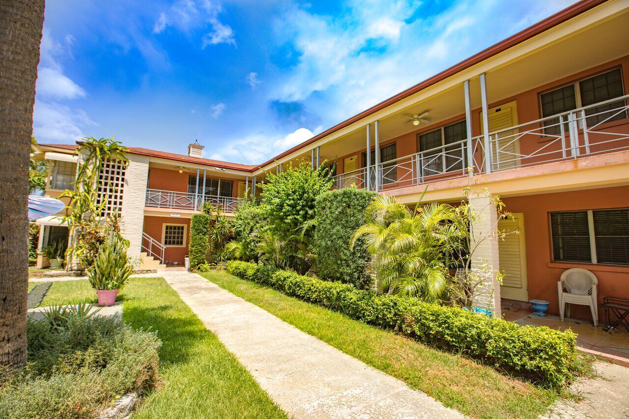 South Palm Beach Estates