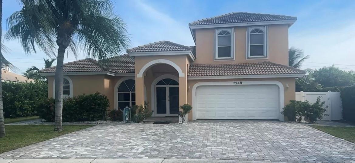 House for Sale in Boca Raton, FL