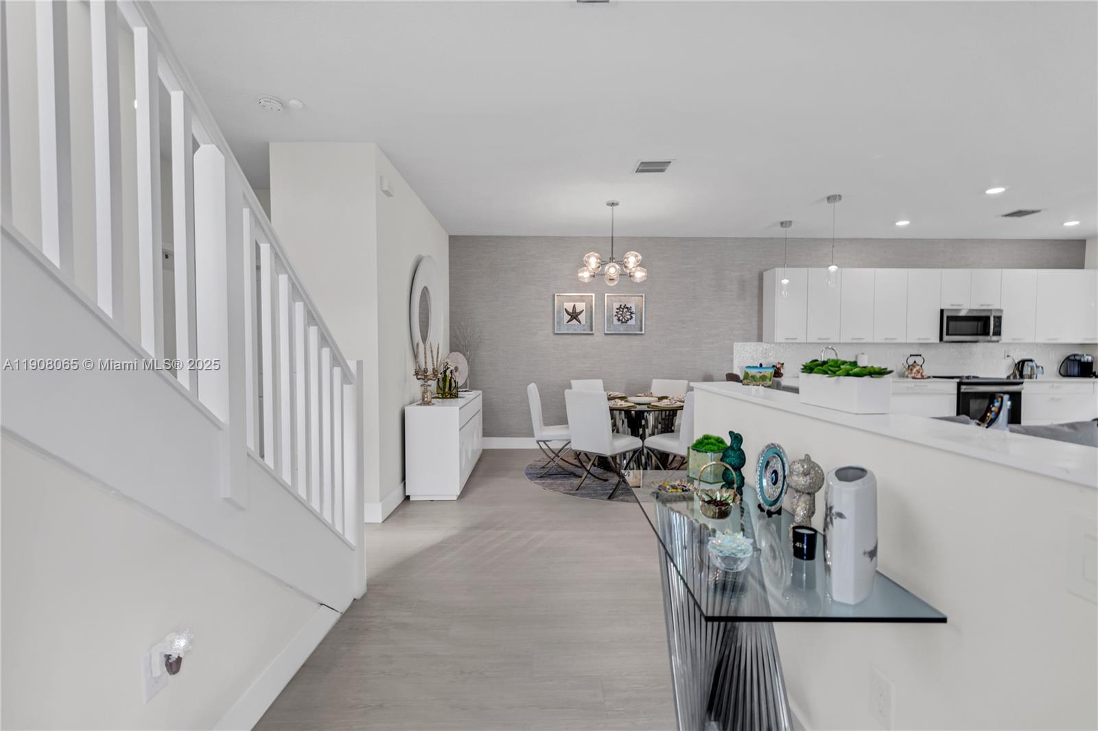 Homes for sale in Doral, FL | 4608 Nw 83Rd Pkwy, Doral, FL 33166 | MLS# A11908065