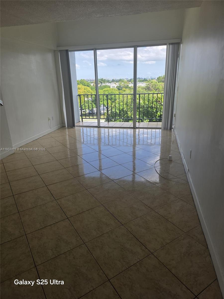 Miami FL 33172 - A11907112
