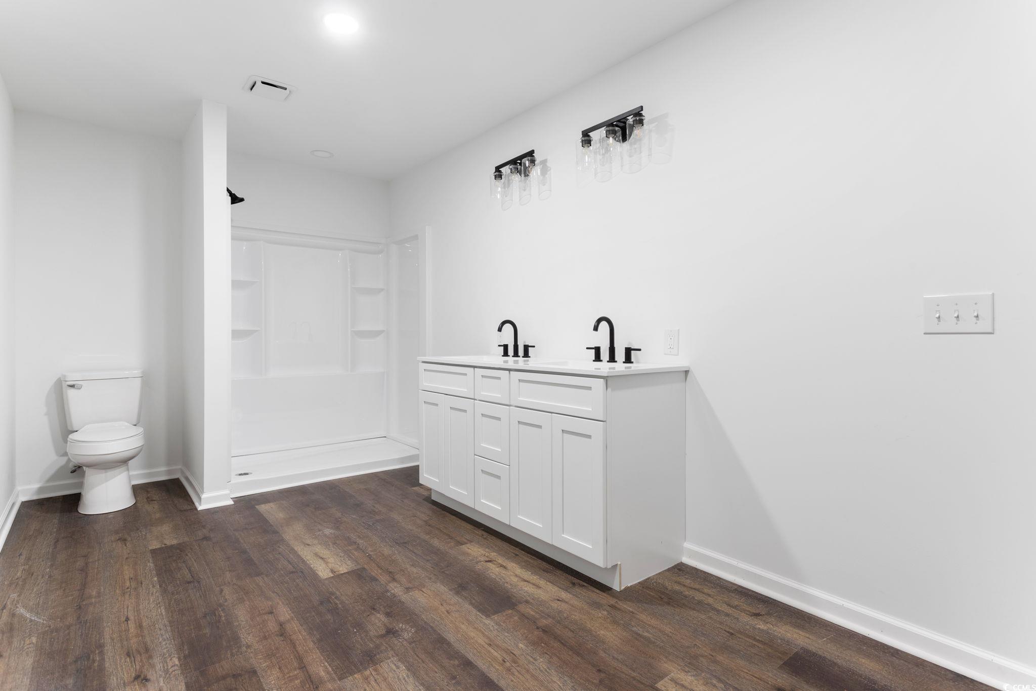 2526656 | Photo 36