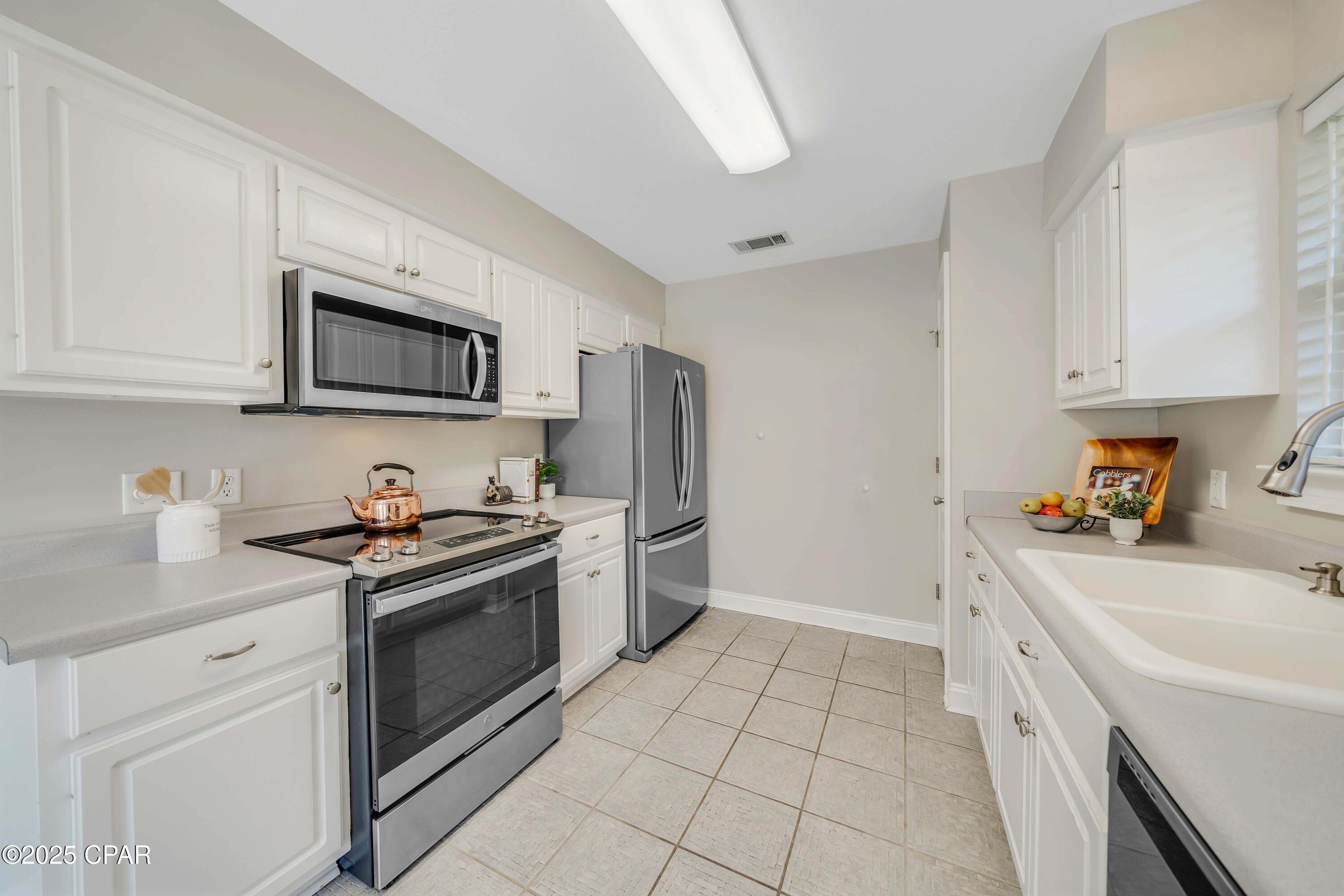 Image 15 For 501 Floridian Place